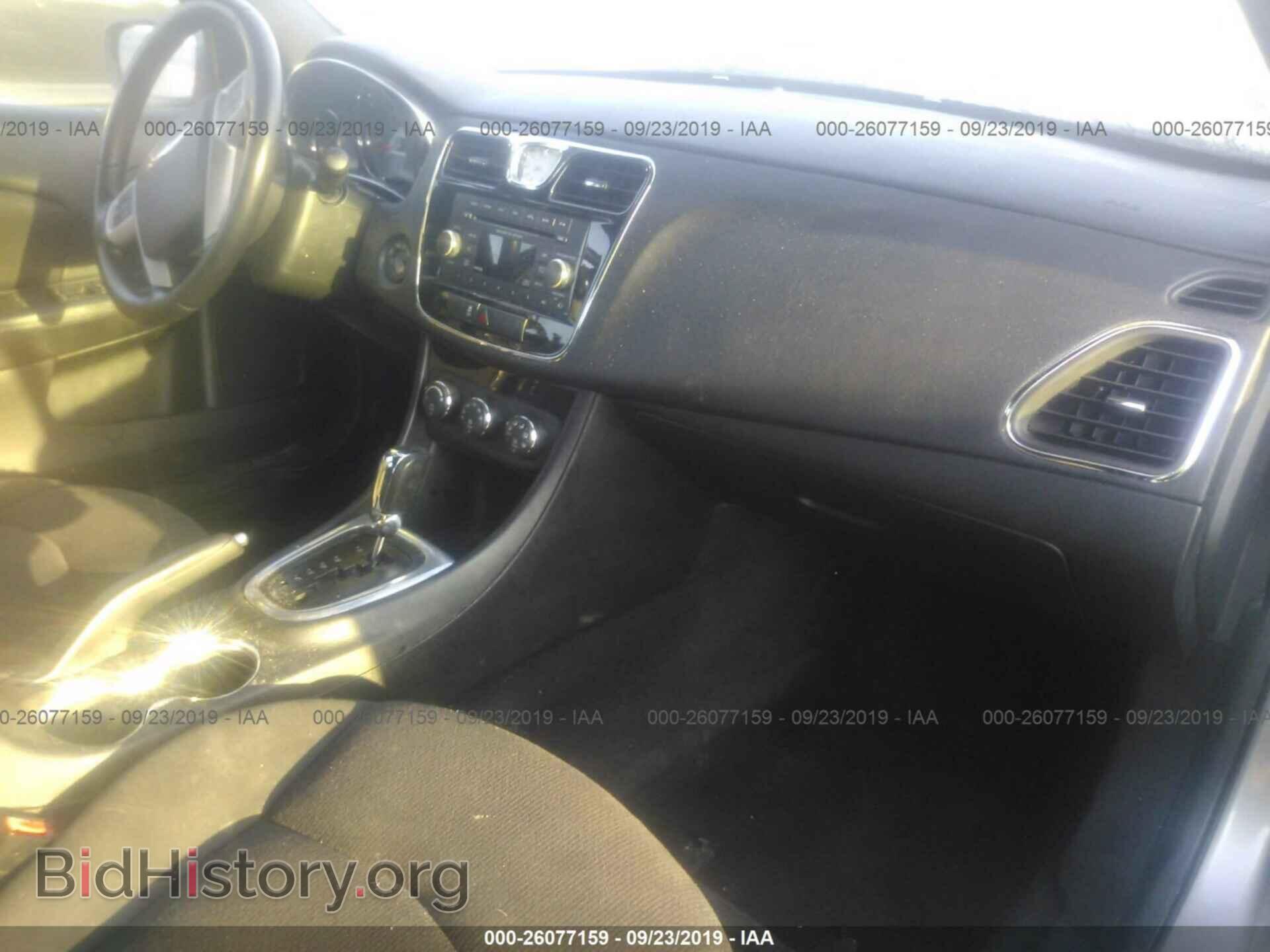 2013 CHRYSLER 200 - VIN: 1C3CCBBB9DN635858 - Photo 5