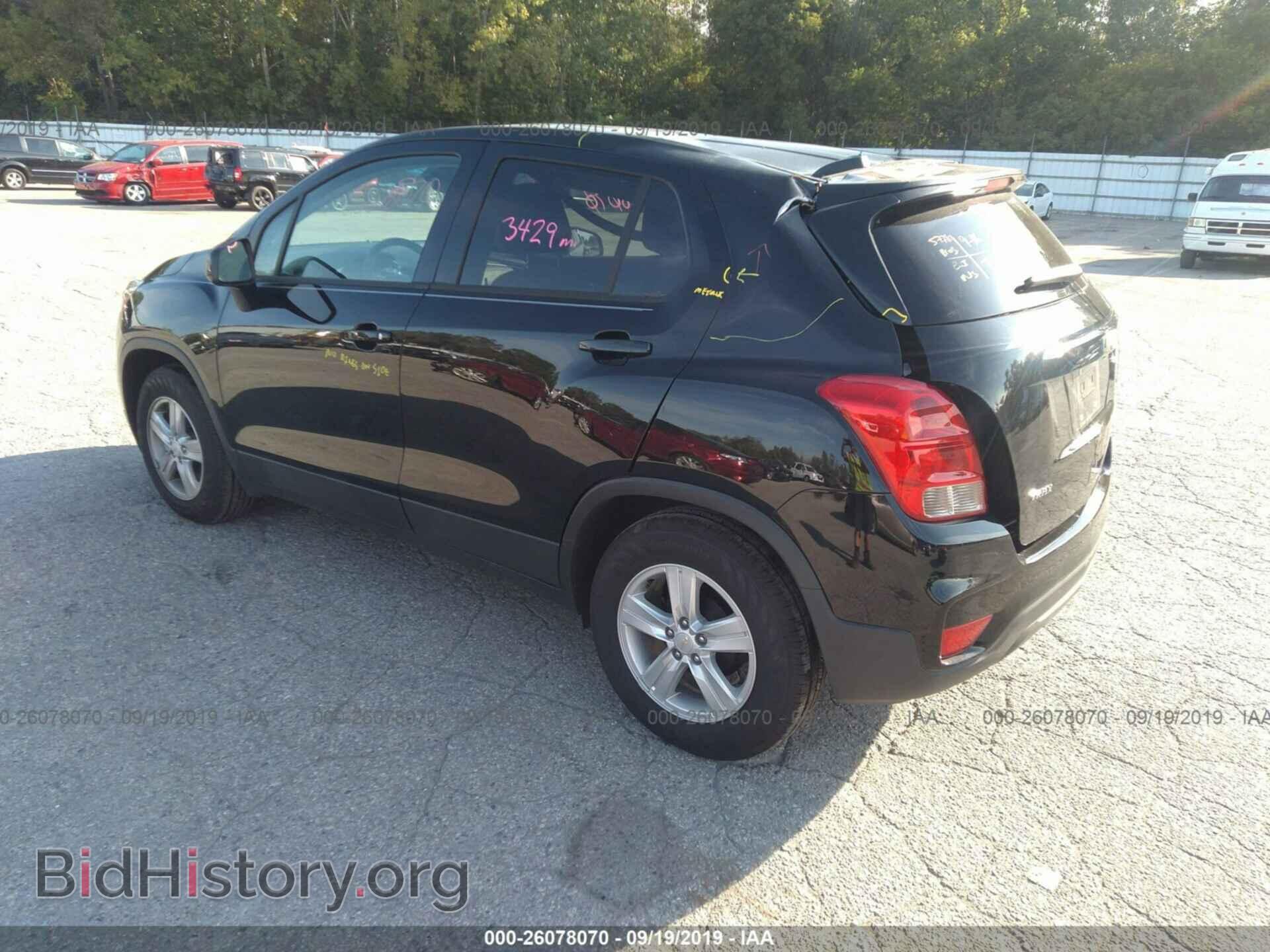 2019 CHEVROLET TRAX - VIN: 3GNCJKSB3KL395602 - Фото 3