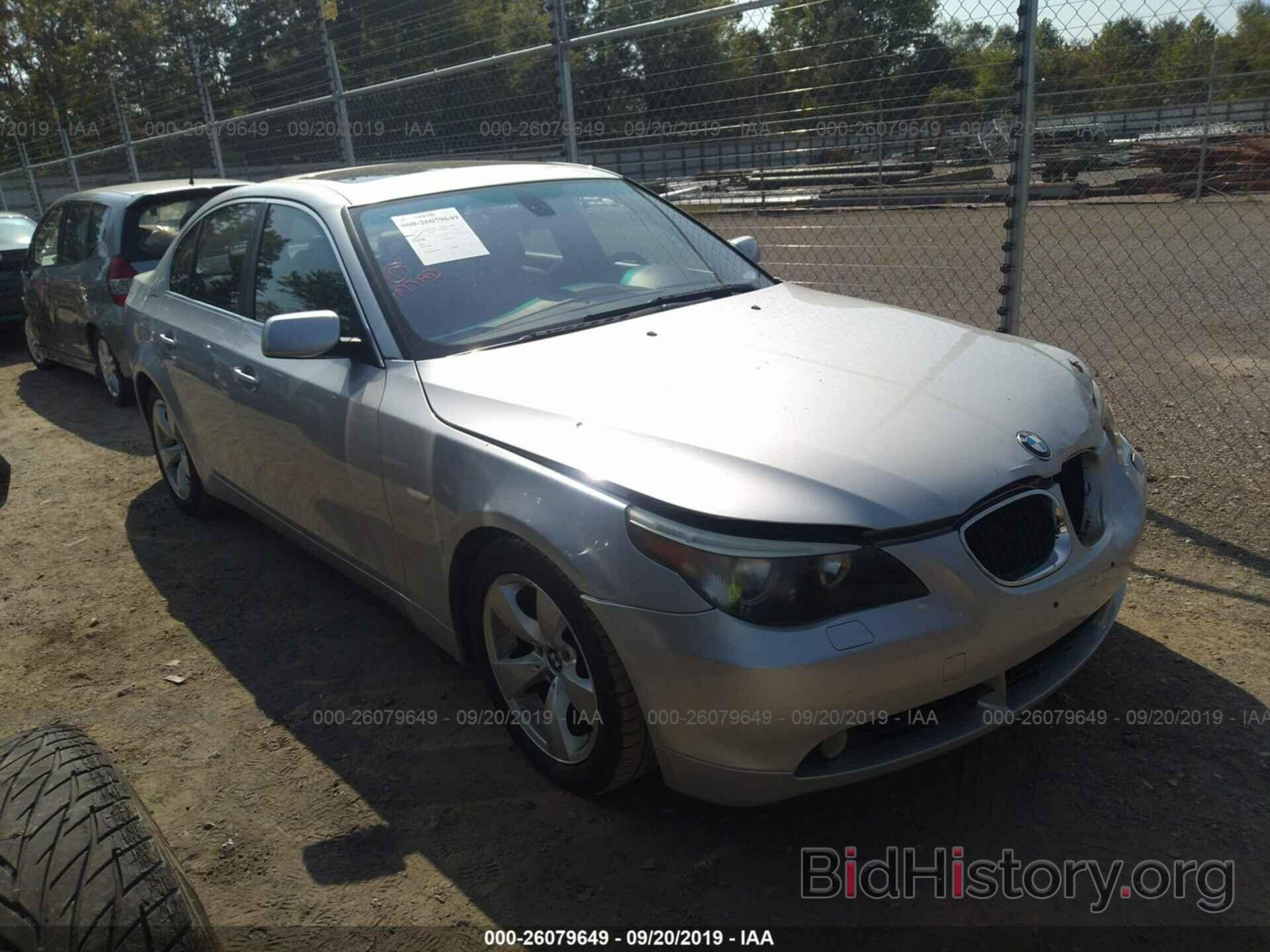 Photo WBANA73585B814540 - BMW 530 2005