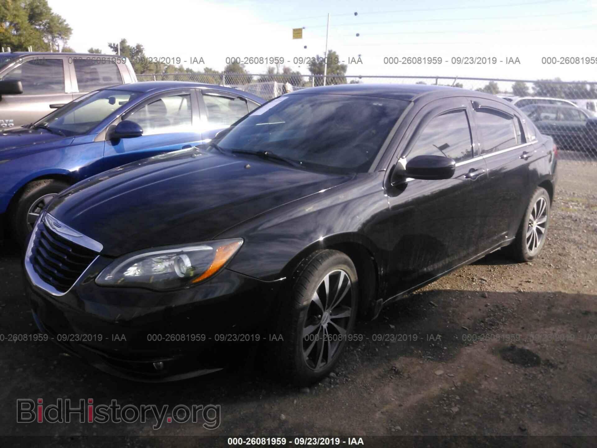 2013 CHRYSLER 200 - VIN: 1C3CCBCG3DN592564 - Photo 2
