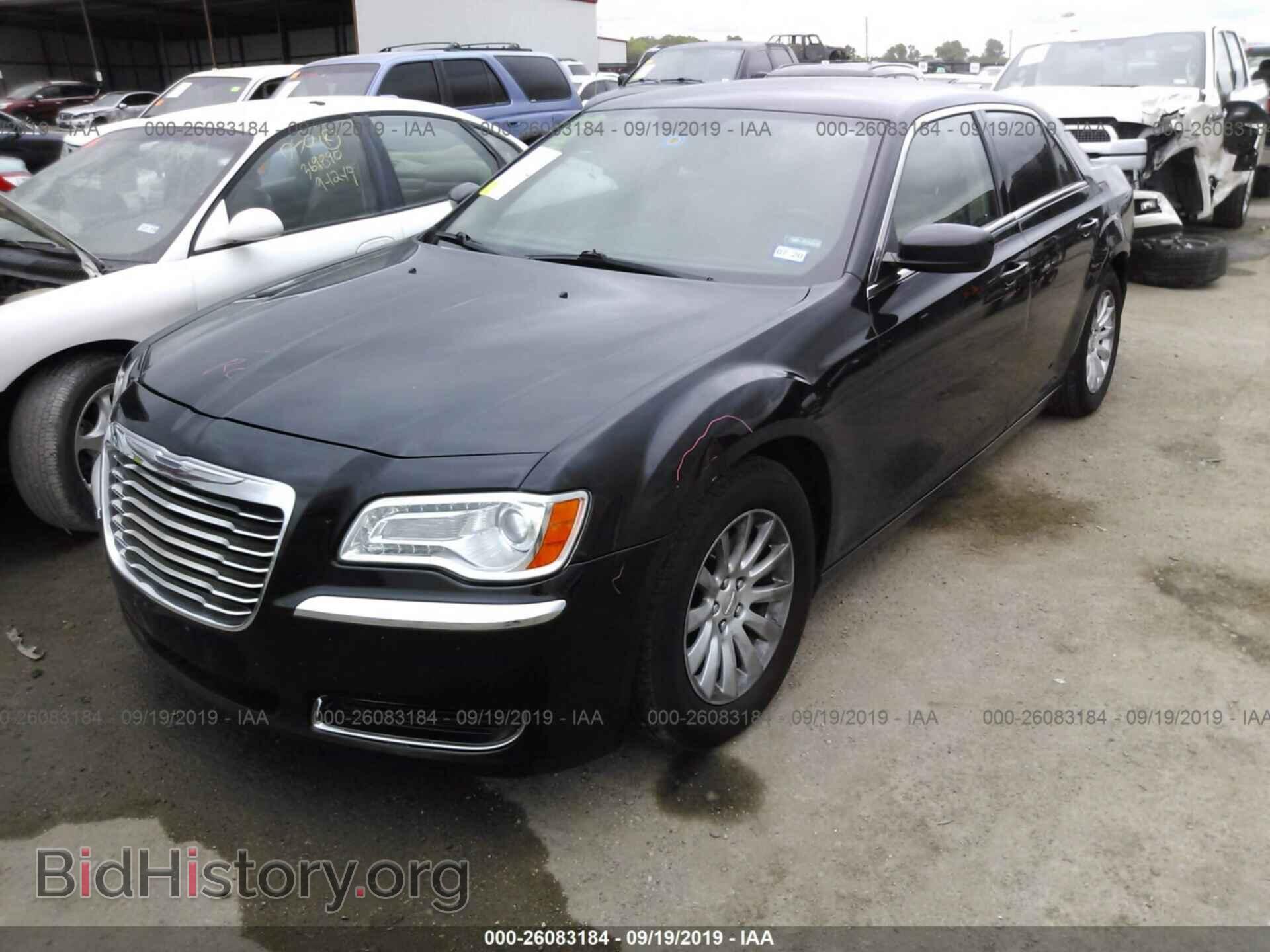 2014 CHRYSLER 300 - VIN: 2C3CCAAG7EH182809 - Фото 2