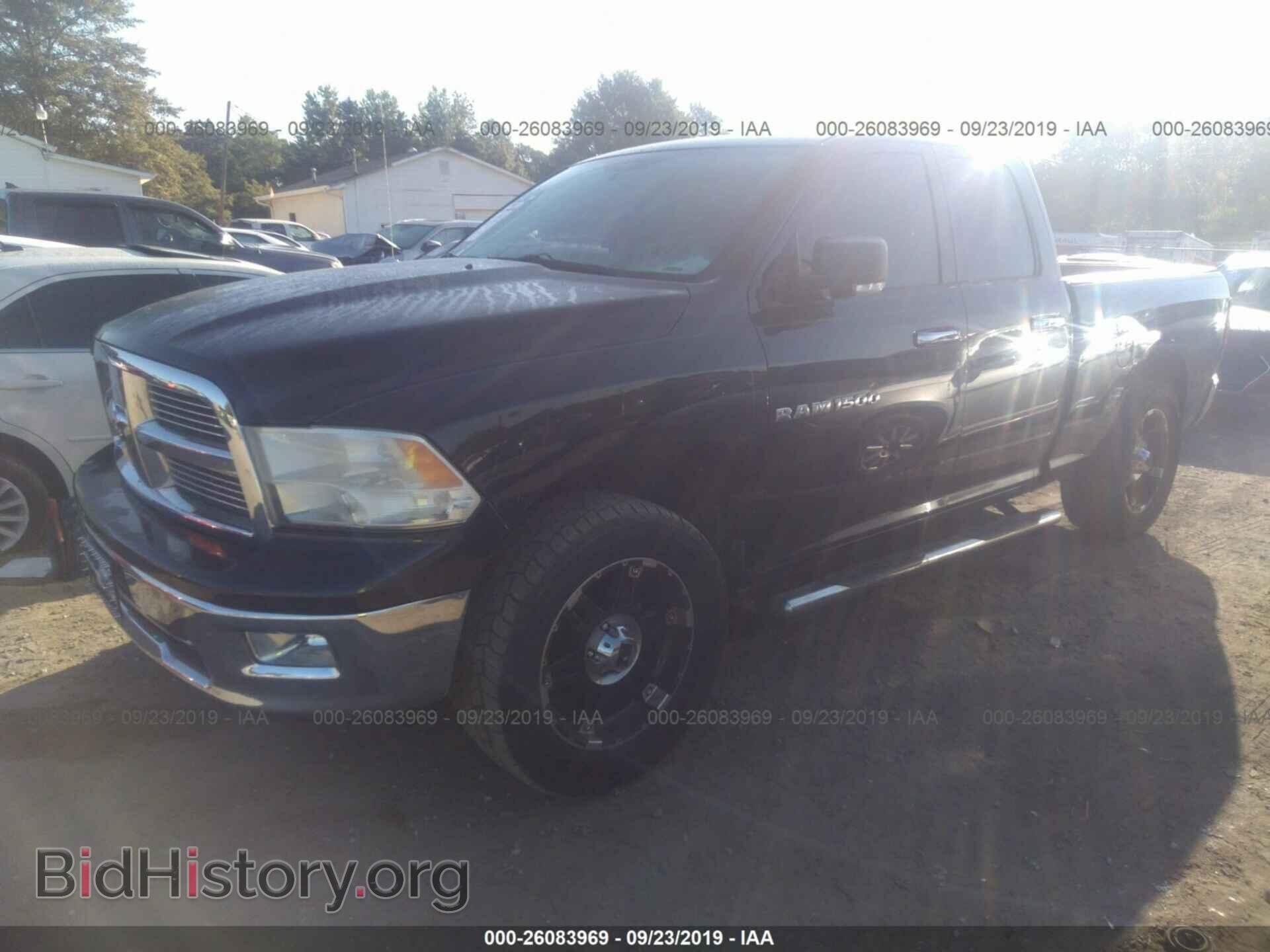 2011 DODGE RAM 1500 - VIN: 1D7RB1GP3BS637617 - Фото 2