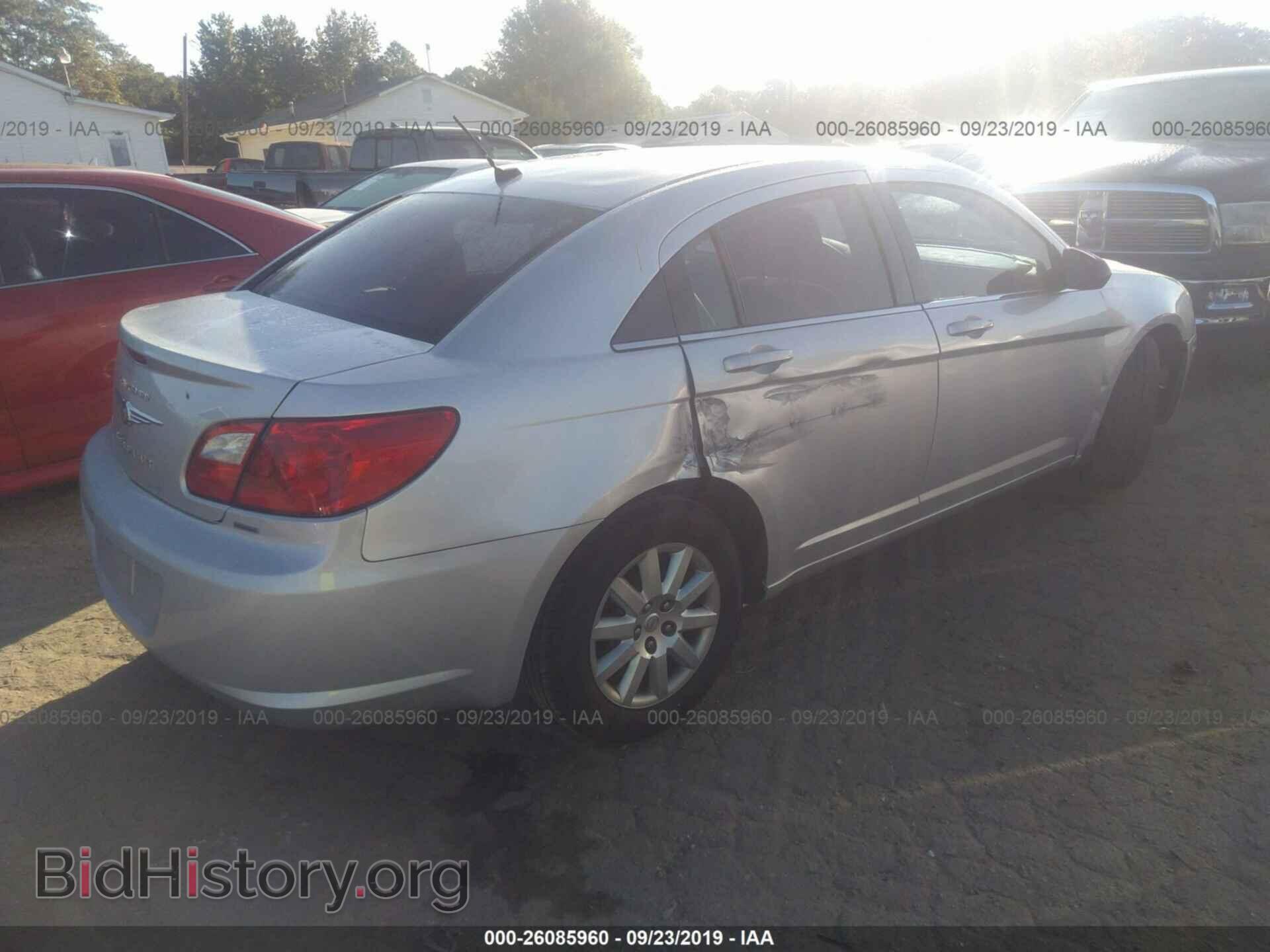 2010 CHRYSLER SEBRING - VIN: 1C3CC4FD6AN123249 - Фото 4