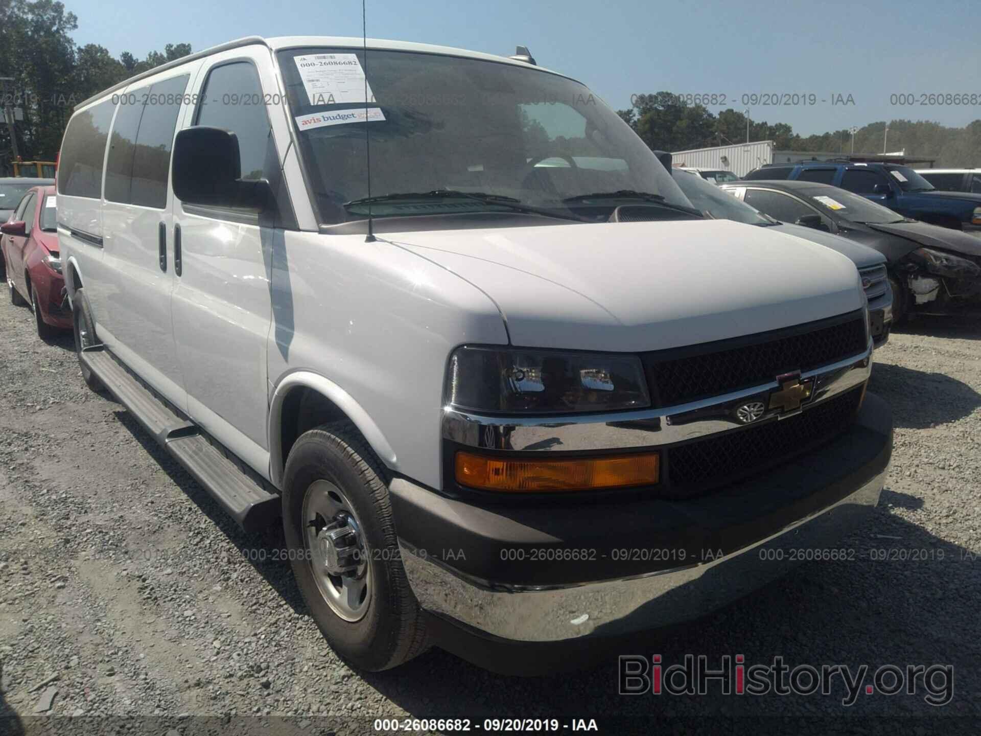 Photo 1GAZGPFG4K1266269 - CHEVROLET EXPRESS PASSENGER 2019