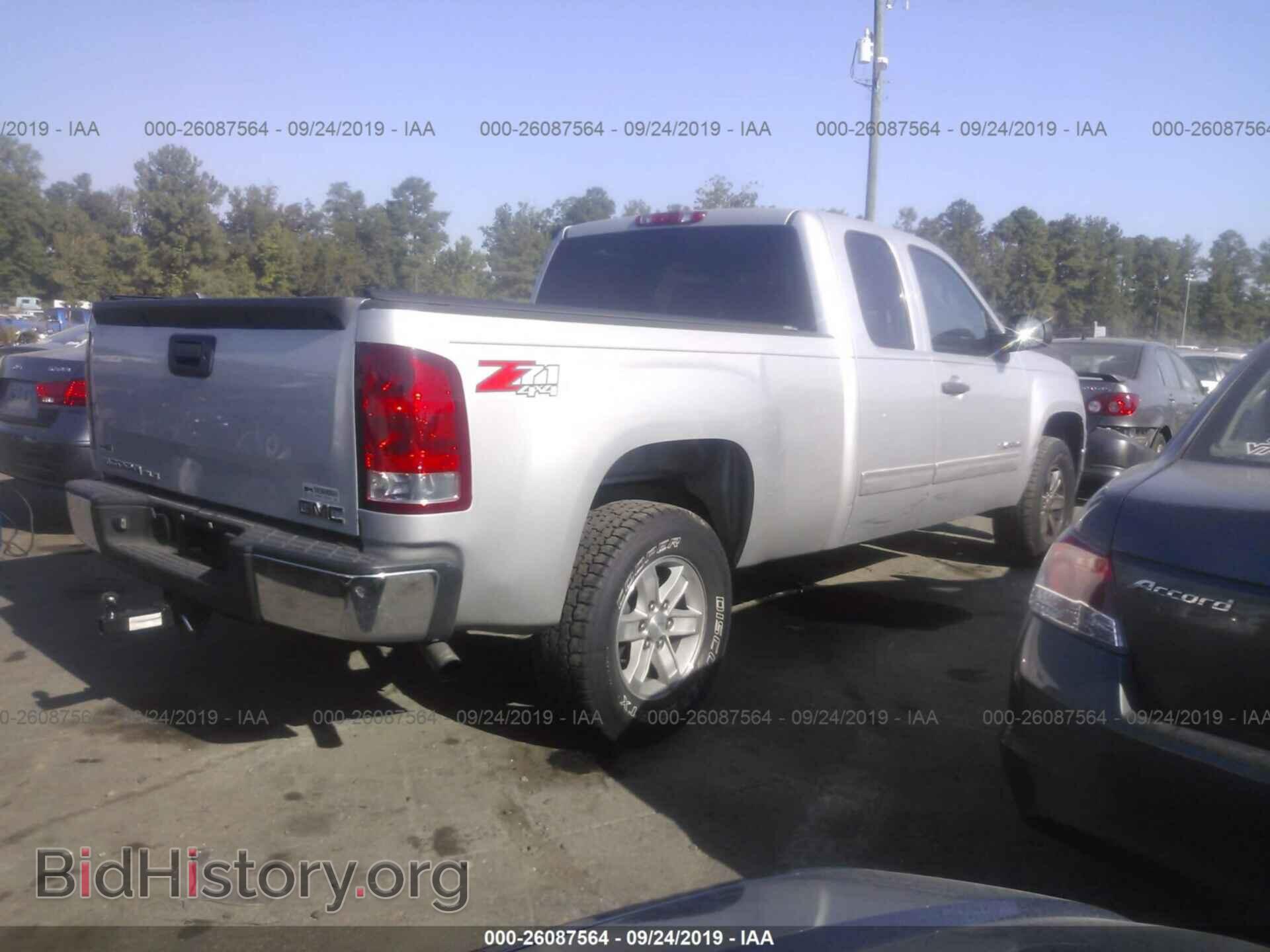 2011 GMC SIERRA - VIN: 1GTR2VE32BZ167430 - Фото 4