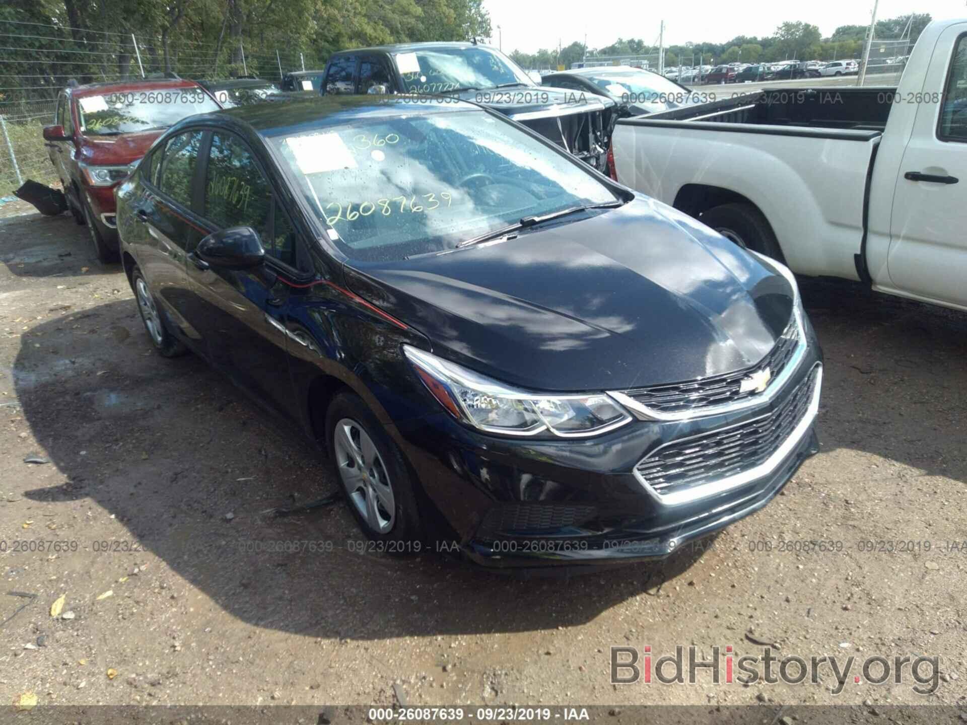 Фотография 1G1BC5SM6J7218796 - CHEVROLET CRUZE 2018