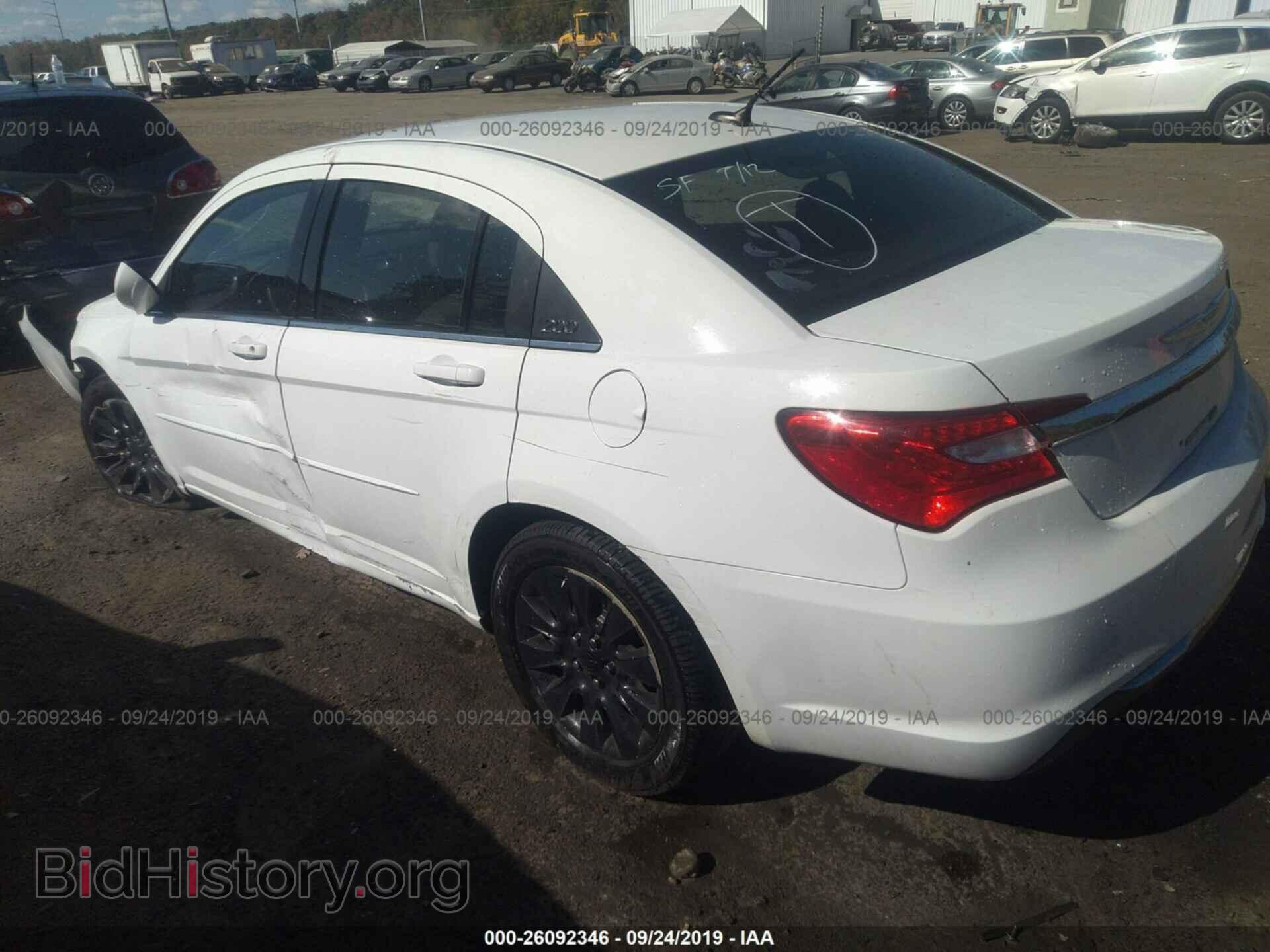 2011 CHRYSLER 200 - VIN: 1C3BC4FB2BN575338 - Photo 3