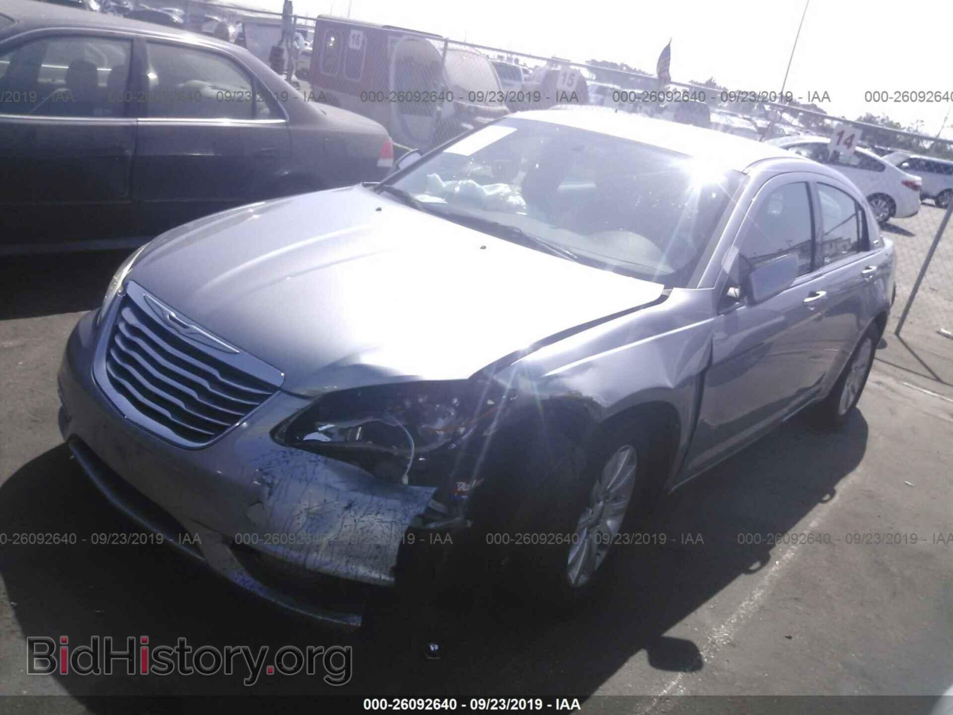 2013 CHRYSLER 200 - VIN: 1C3CCBBG0DN573391 - Фото 2