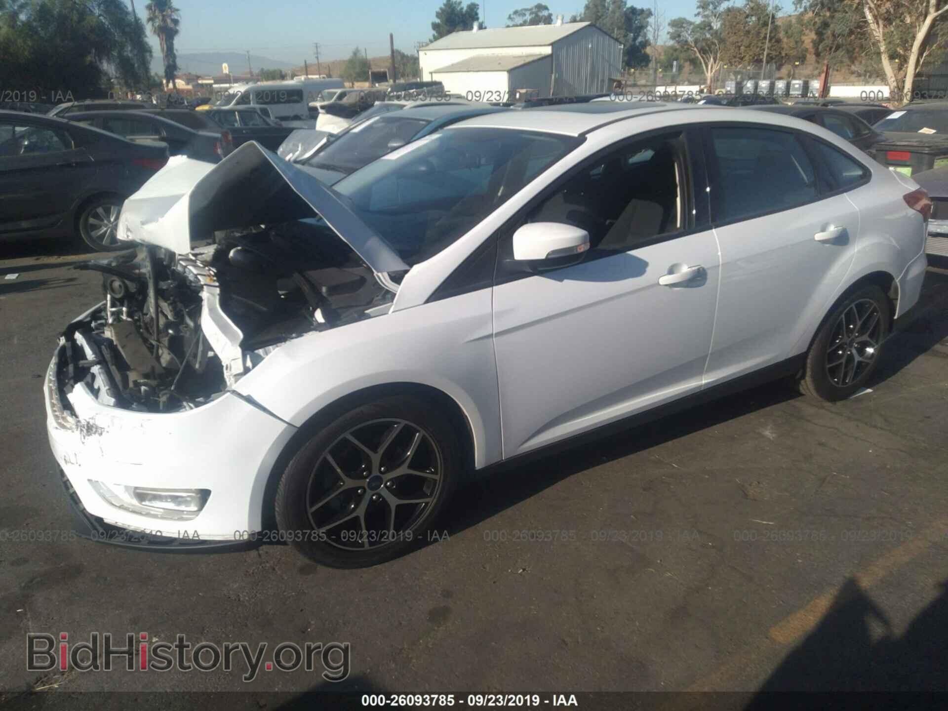 2017 Ford Focus - VIN: 1FADP3H21HL296196 - Photo 2