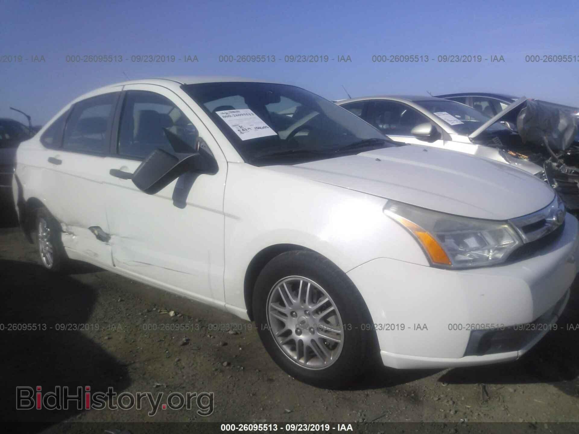 Photo 1FAHP3FN4BW158348 - FORD FOCUS 2011