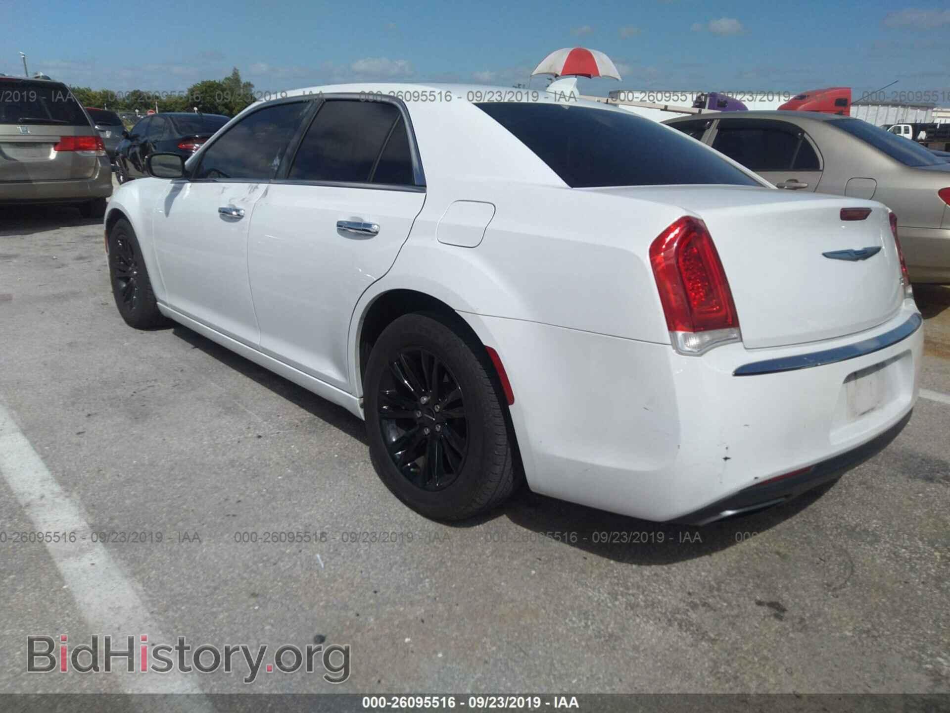 2017 CHRYSLER 300C - VIN: 2C3CCAEG9HH571188 - Фото 3