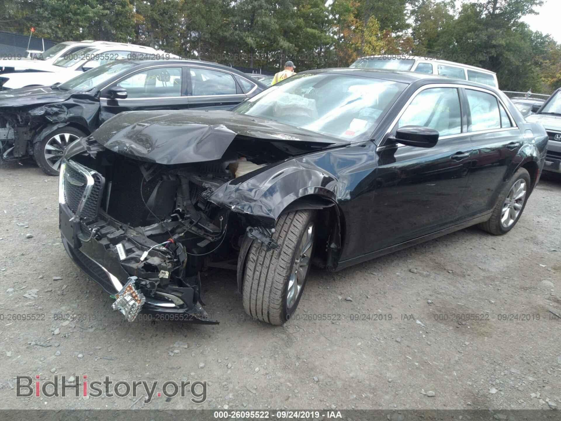 2015 CHRYSLER 300 - VIN: 2C3CCARG7FH831594 - Фото 2