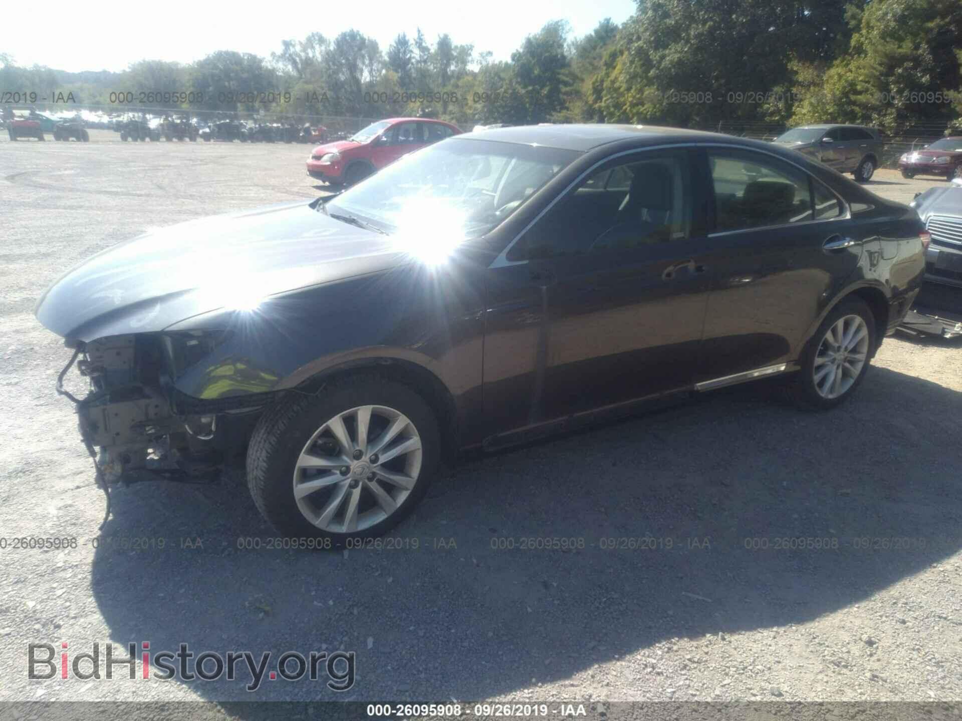 2011 LEXUS ES - VIN: JTHBK1EG2B2460880 - Photo 2