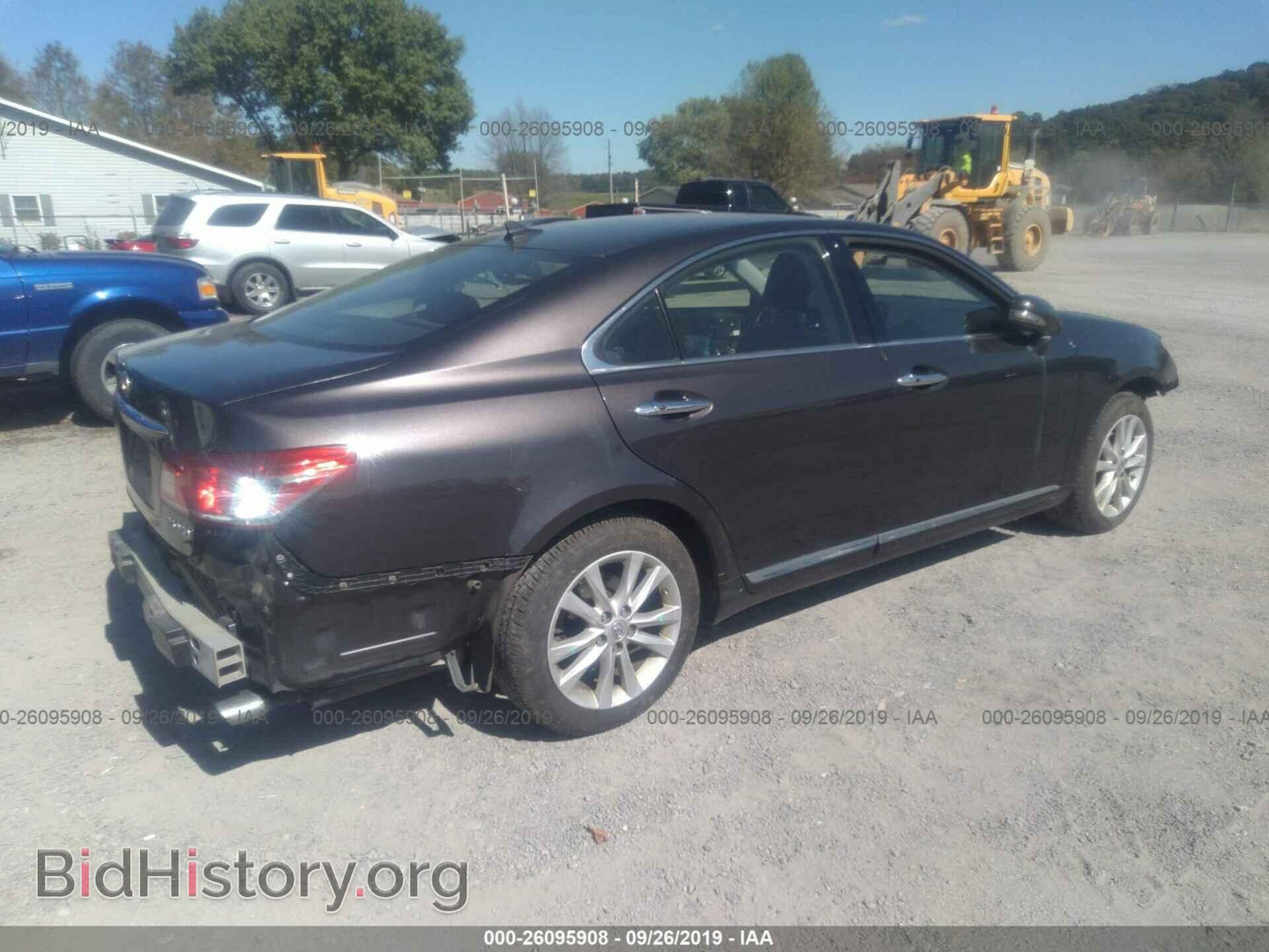 2011 LEXUS ES - VIN: JTHBK1EG2B2460880 - Photo 4