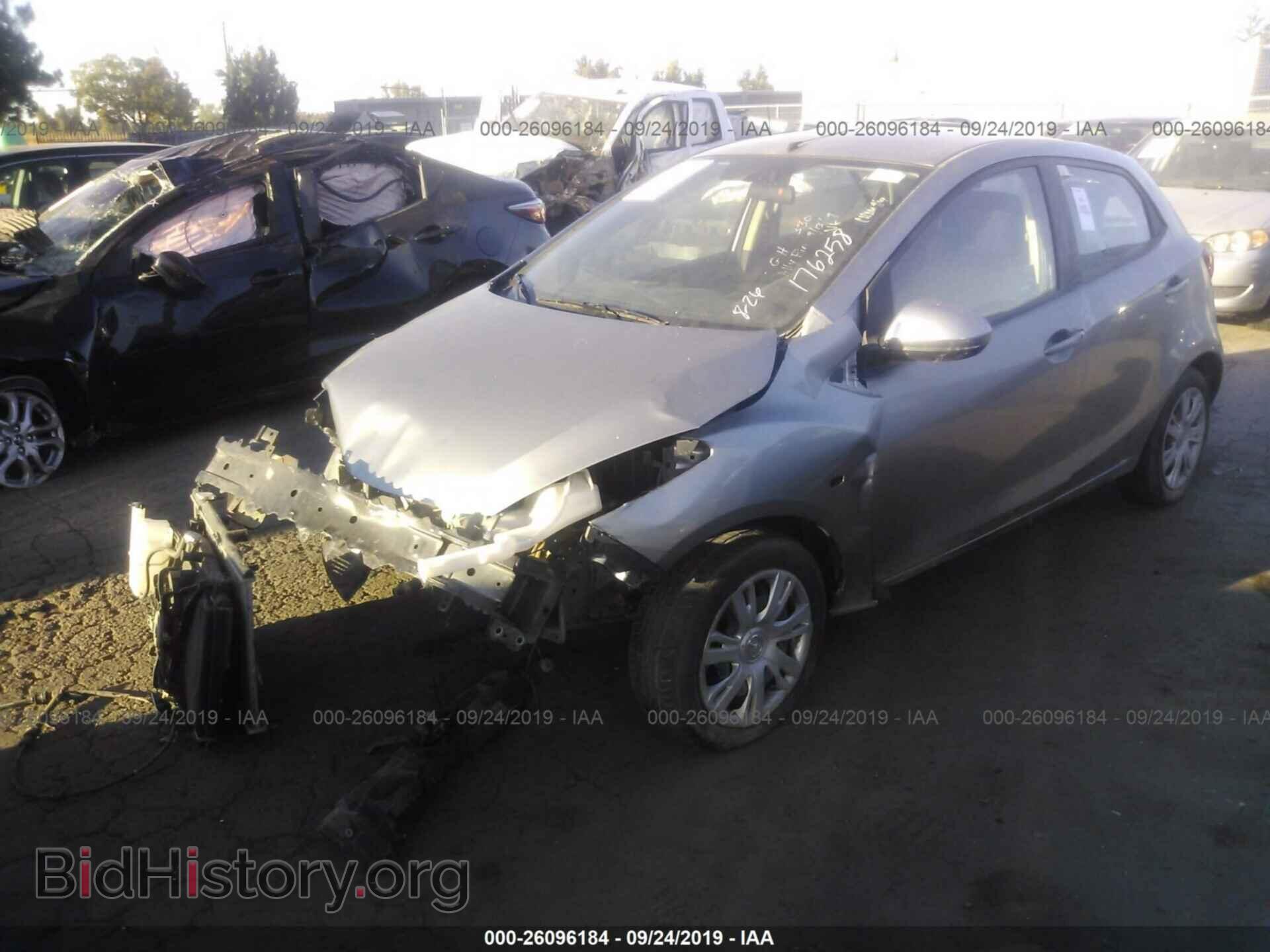 2014 MAZDA MAZDA2 - VIN: JM1DE1KZ1E0176258 - Фото 2
