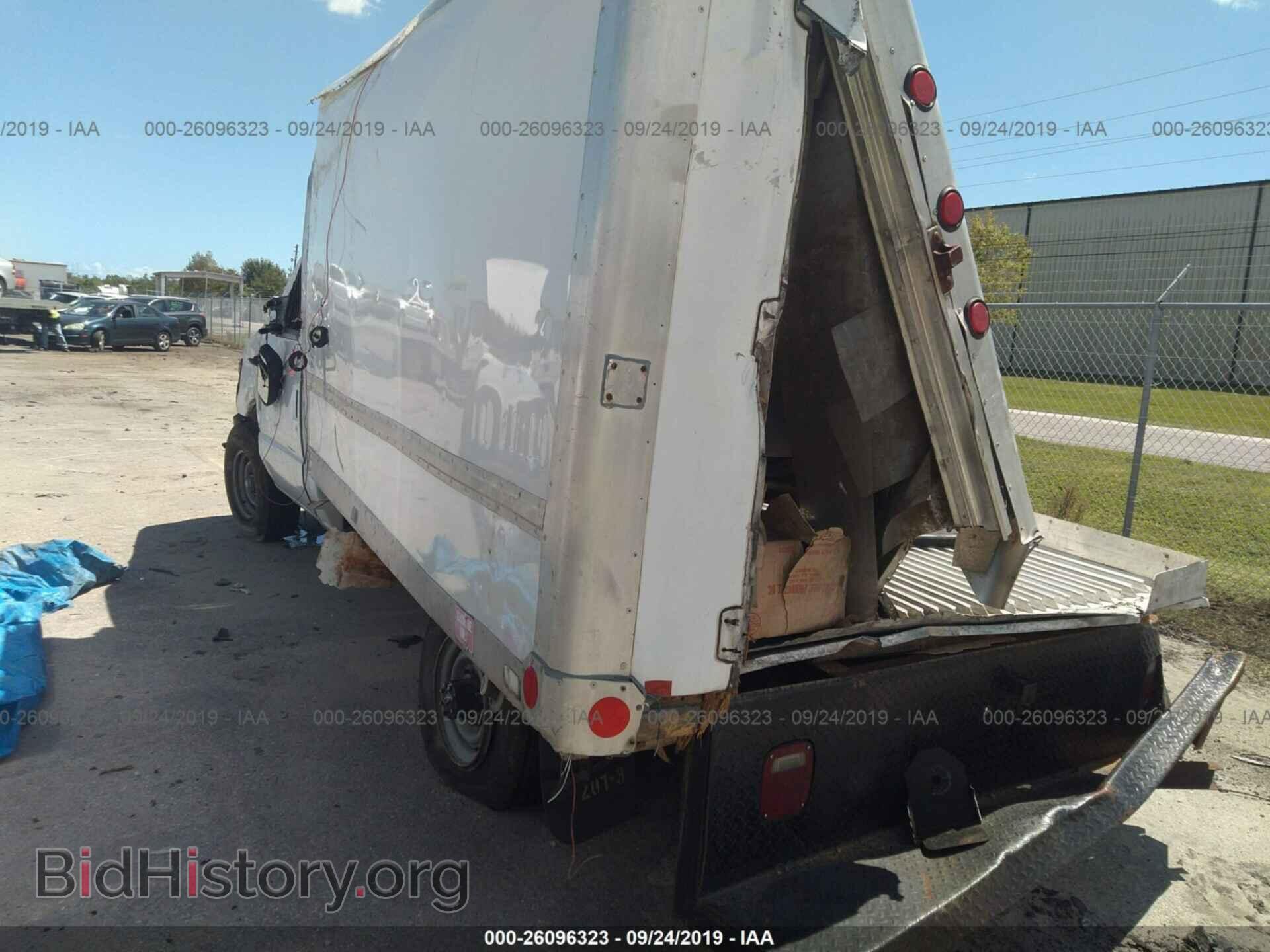 2014 FORD ECONOLINE - VIN: 1FDWE3FS2EDB20657 - Фото 3