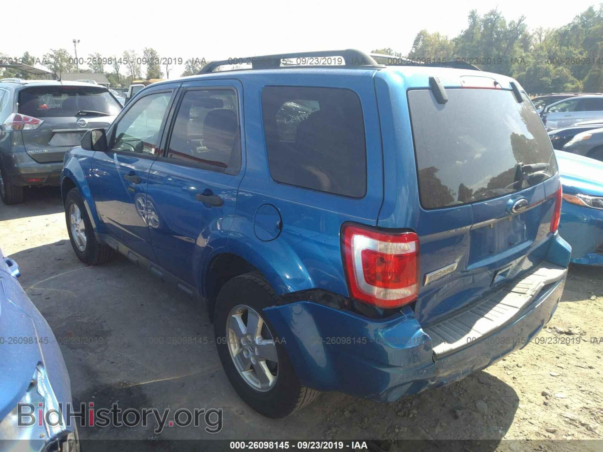 2011 FORD ESCAPE - VIN: 1FMCU0D77BKA36862 - Фото 3