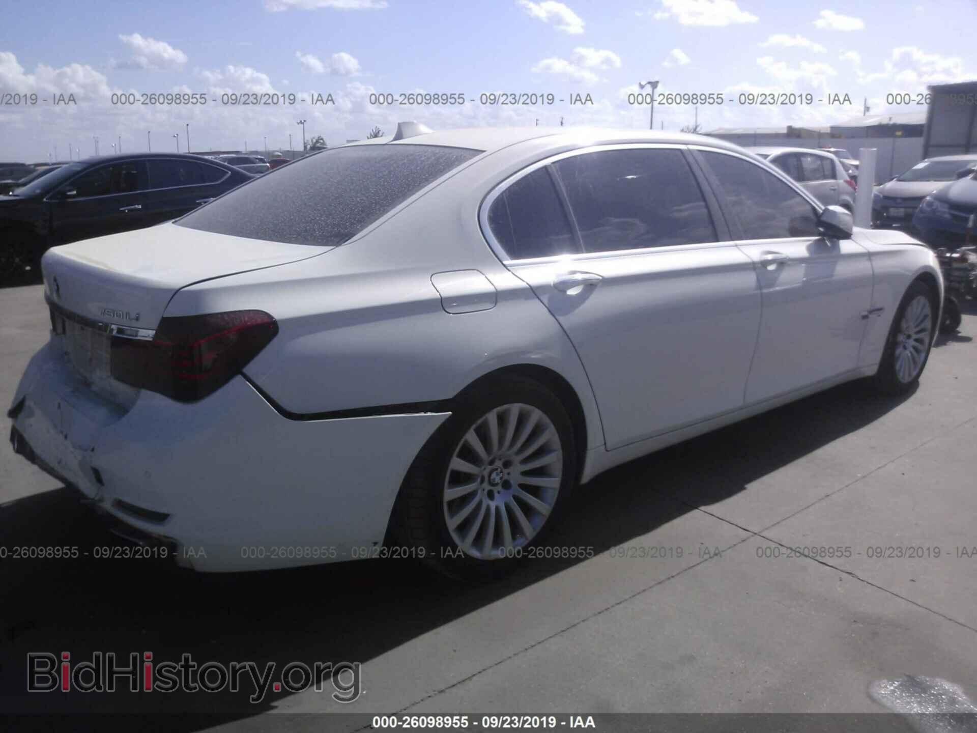 2012 BMW 750 - VIN: WBAKB8C59CDW84713 - Photo 4