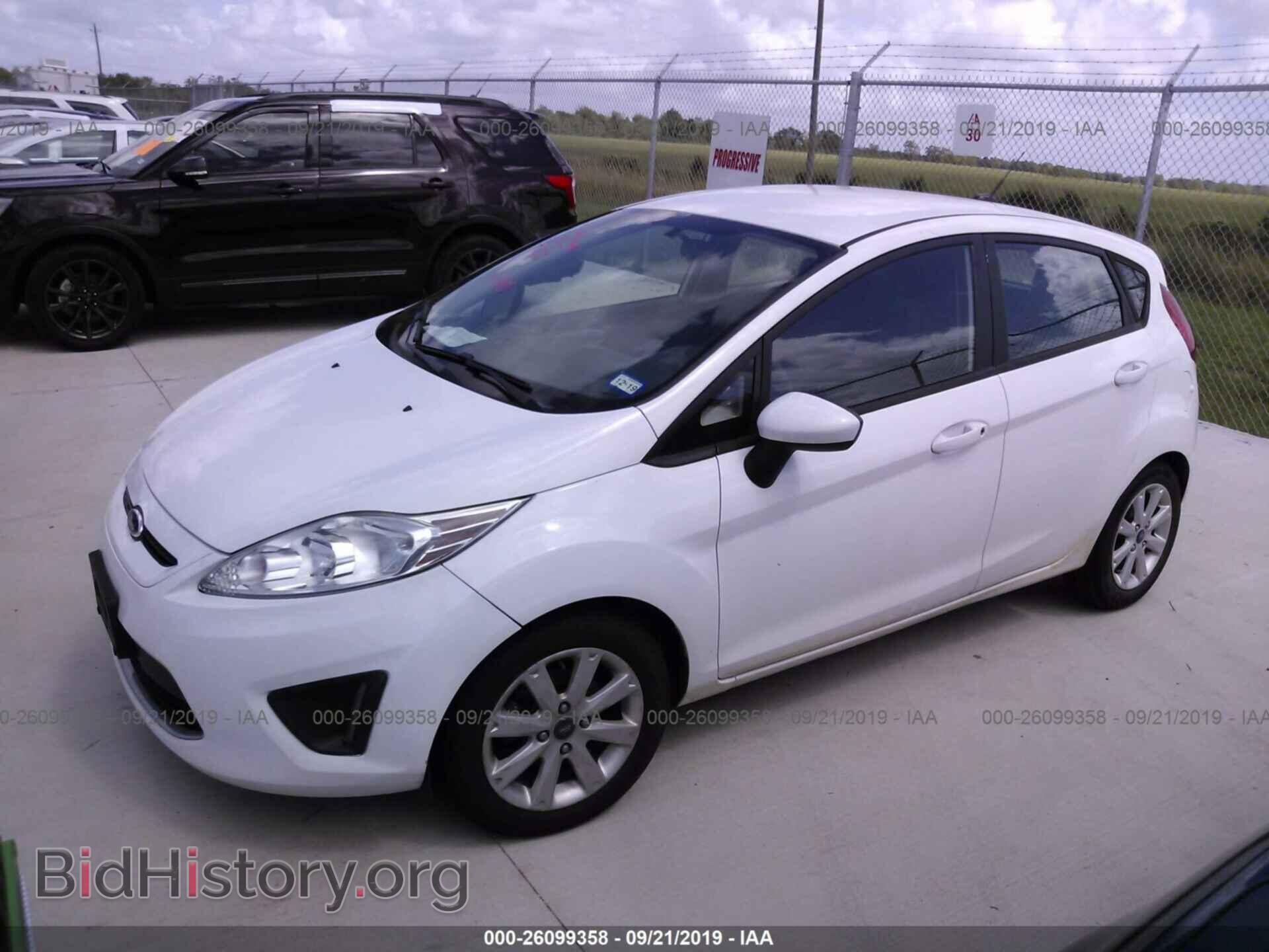 2012 Ford Fiesta - VIN: 3FADP4EJ1CM136814 - Фото 2