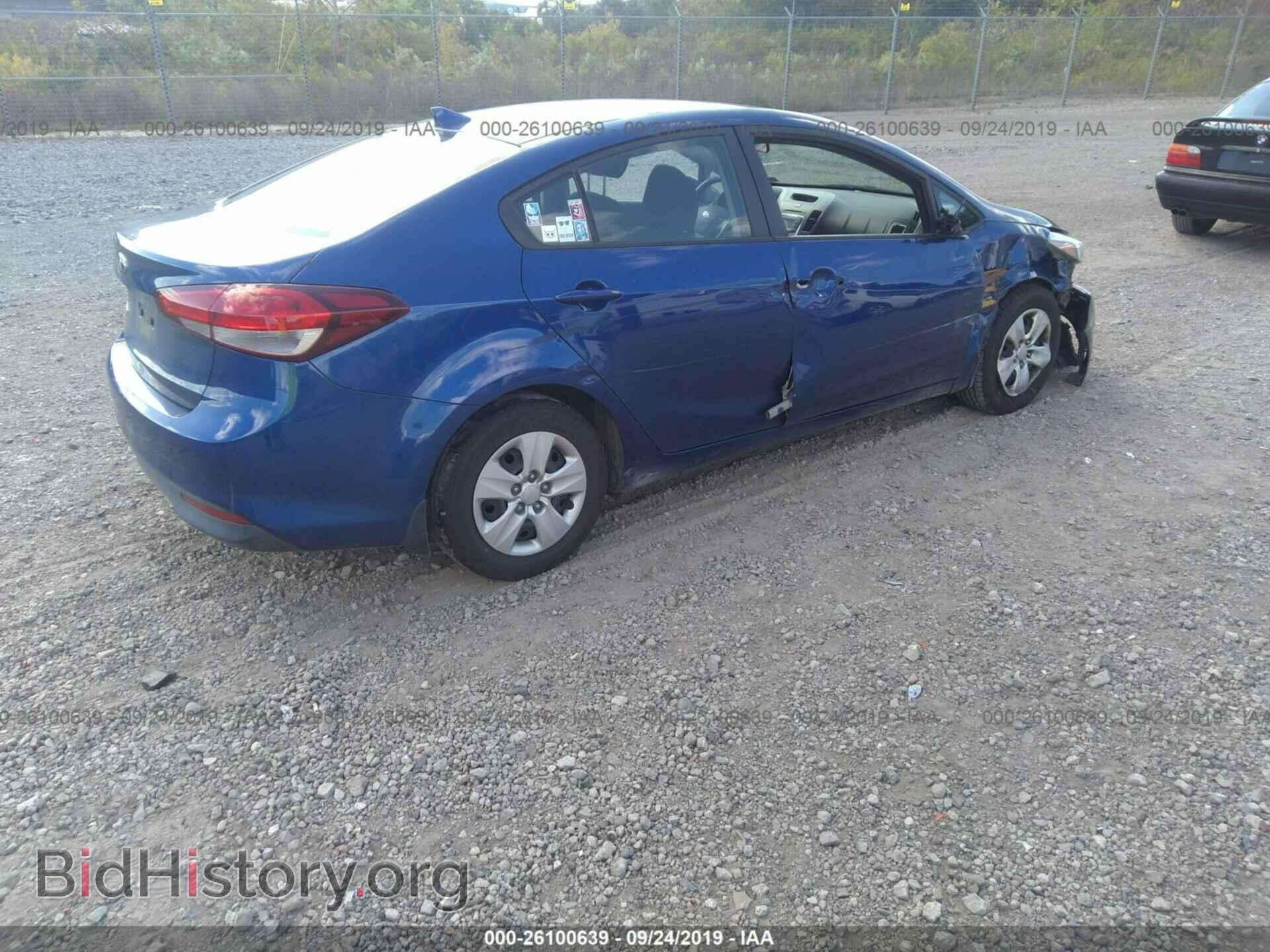 2017 KIA FORTE - VIN: 3KPFK4A77HE140749 - Photo 4