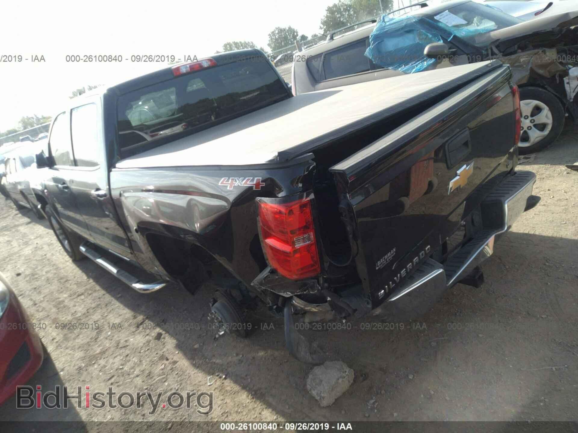 2017 CHEVROLET SILVERADO - VIN: 3GCUKREC2HG509159 - Фото 3