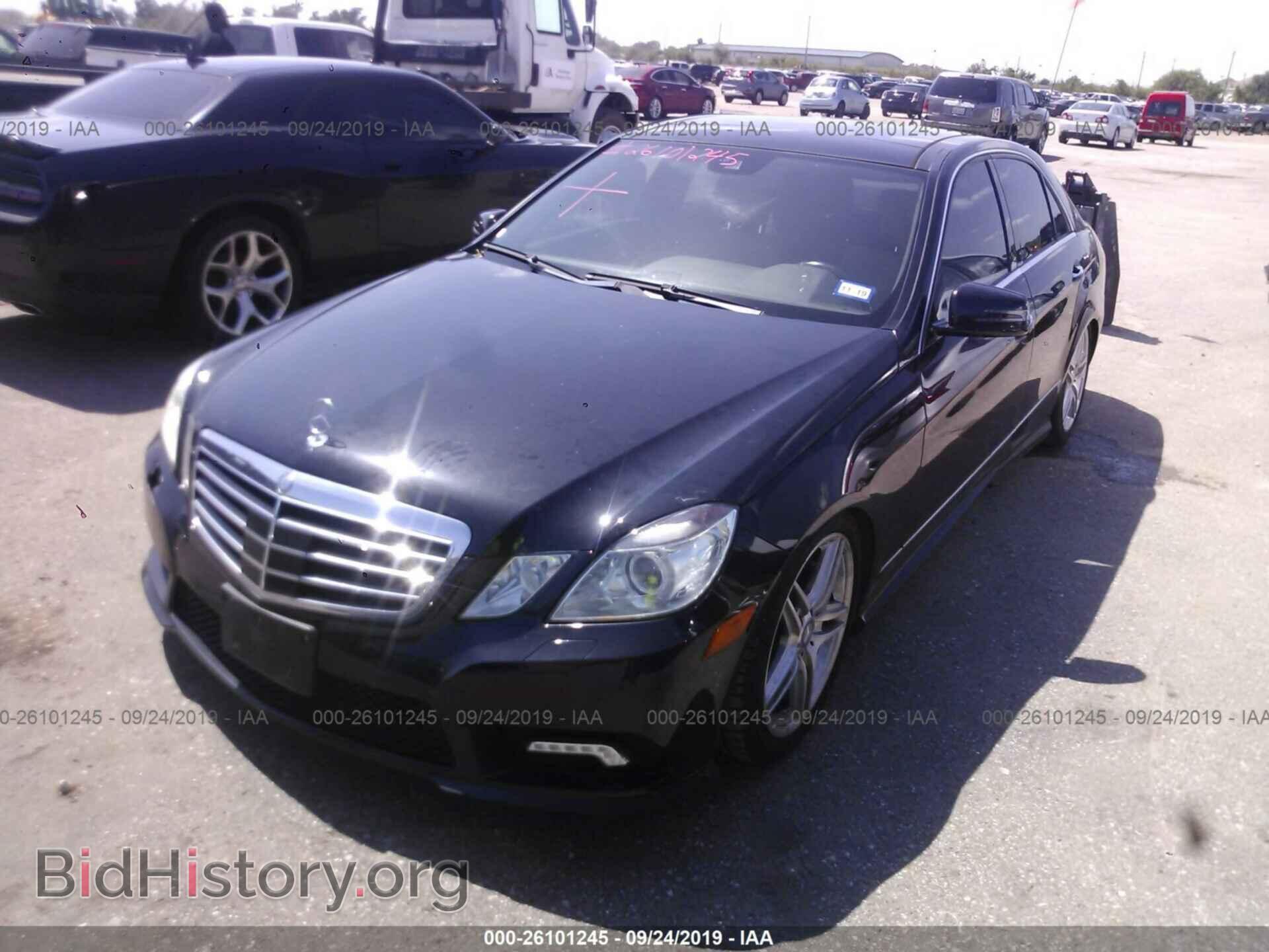 2011 MERCEDES-BENZ E - VIN: WDDHF7CB5BA420038 - Фото 2