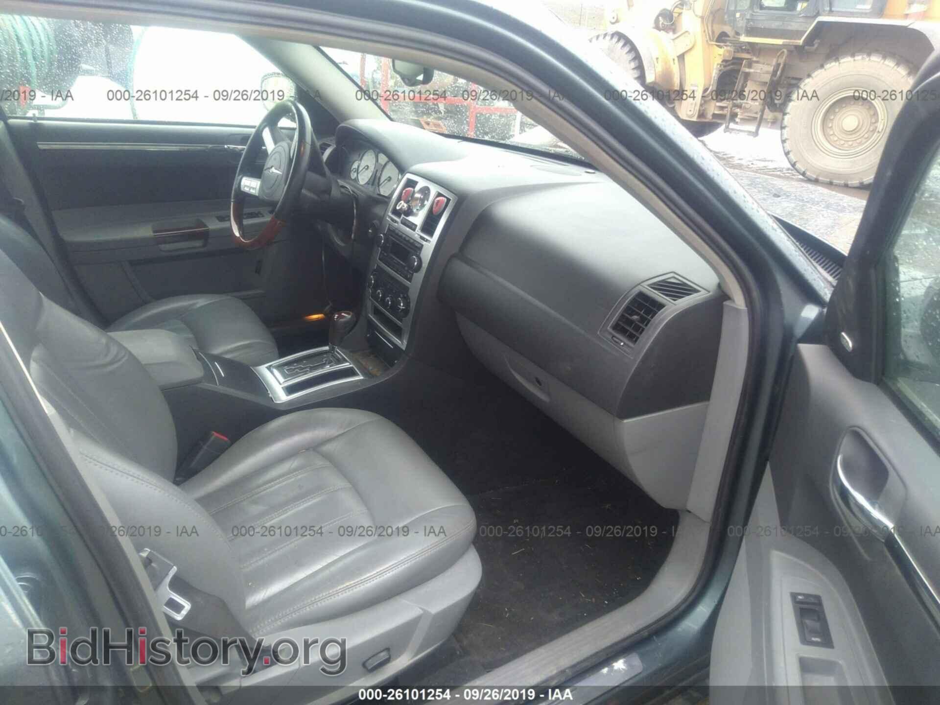 2005 CHRYSLER 300C - VIN: 2C3AA63H35H106584 - Фото 5