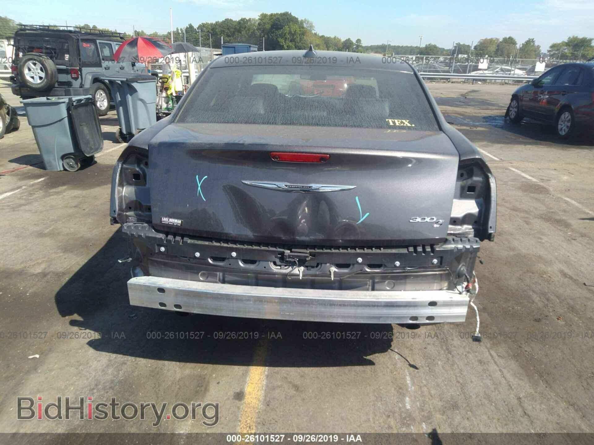 2018 CHRYSLER 300 - VIN: 2C3CCABG5JH301336 - Фото 6