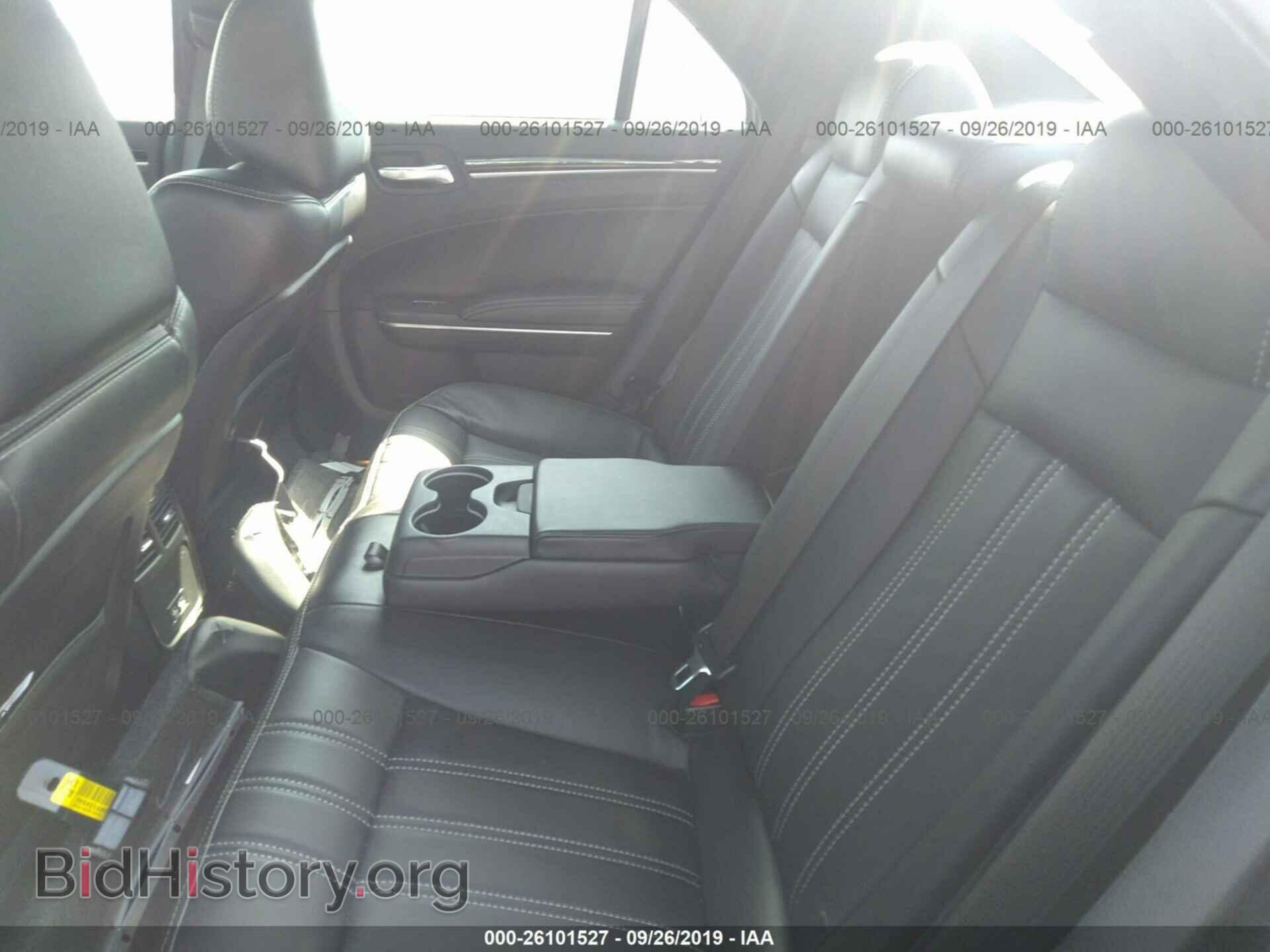 2018 CHRYSLER 300 - VIN: 2C3CCABG5JH301336 - Фото 8