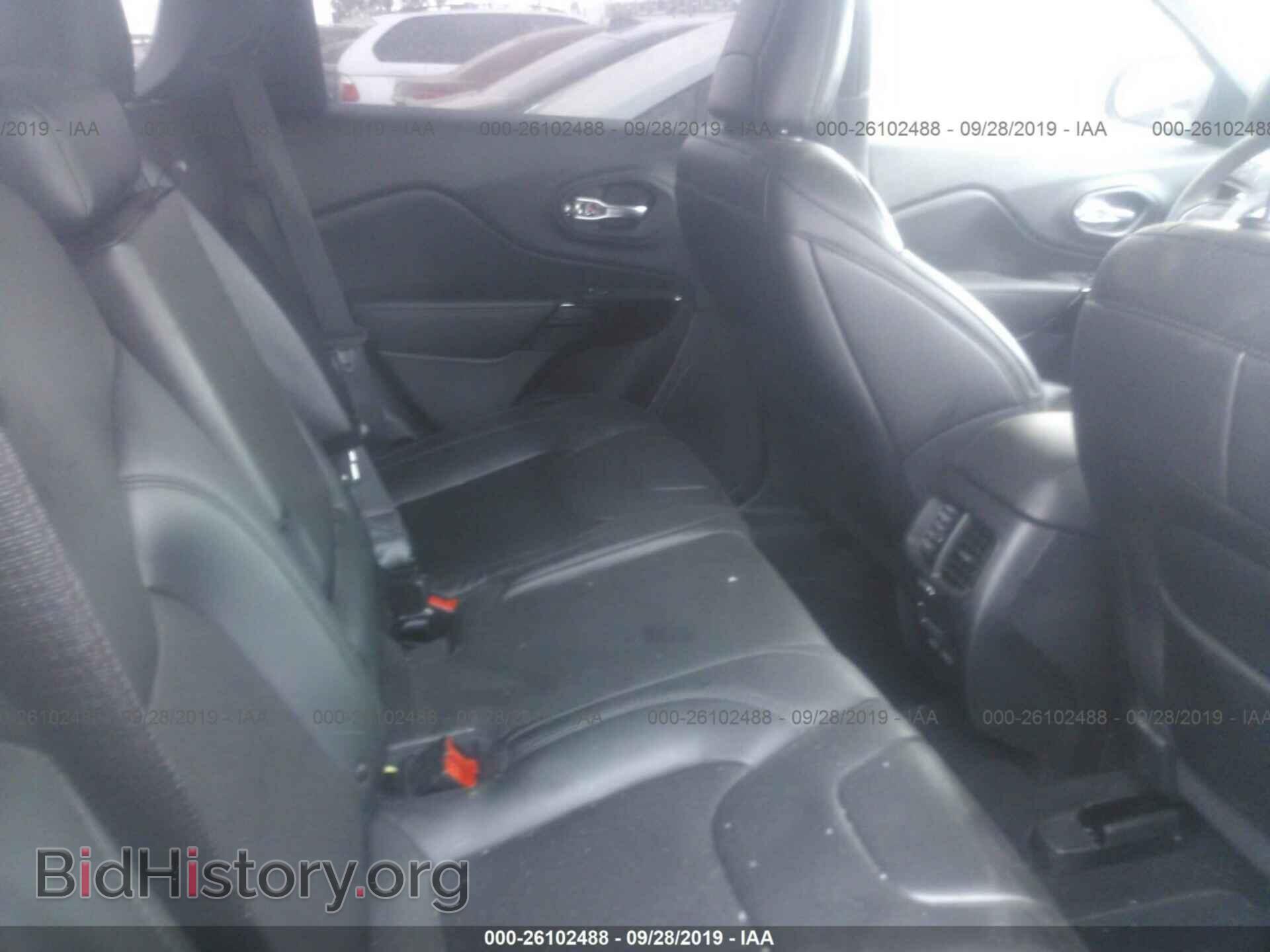 2019 JEEP CHEROKEE - VIN: 1C4PJLLB1KD463156 - Фото 8