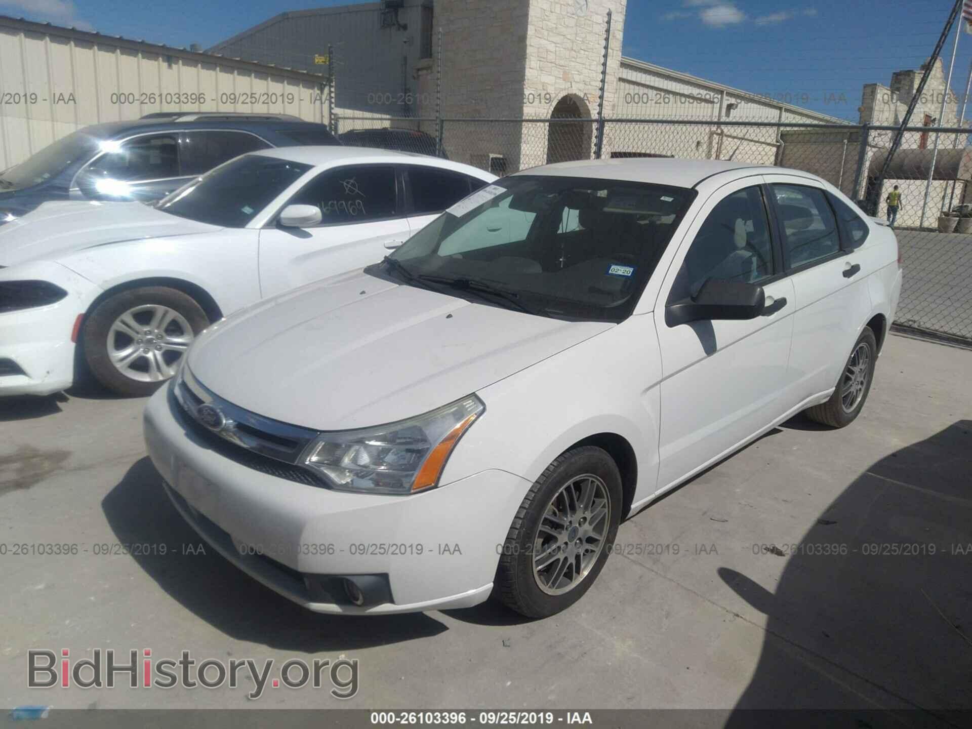 2011 FORD FOCUS - VIN: 1FAHP3FN8BW104874 - Фото 2