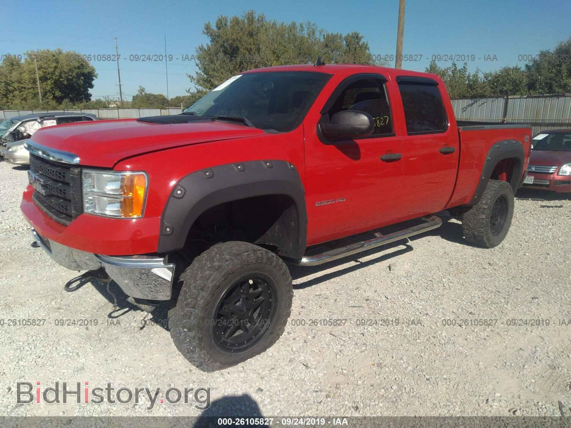 2011 GMC SIERRA - VIN: 1GT120CGXBF168476 - Фото 2