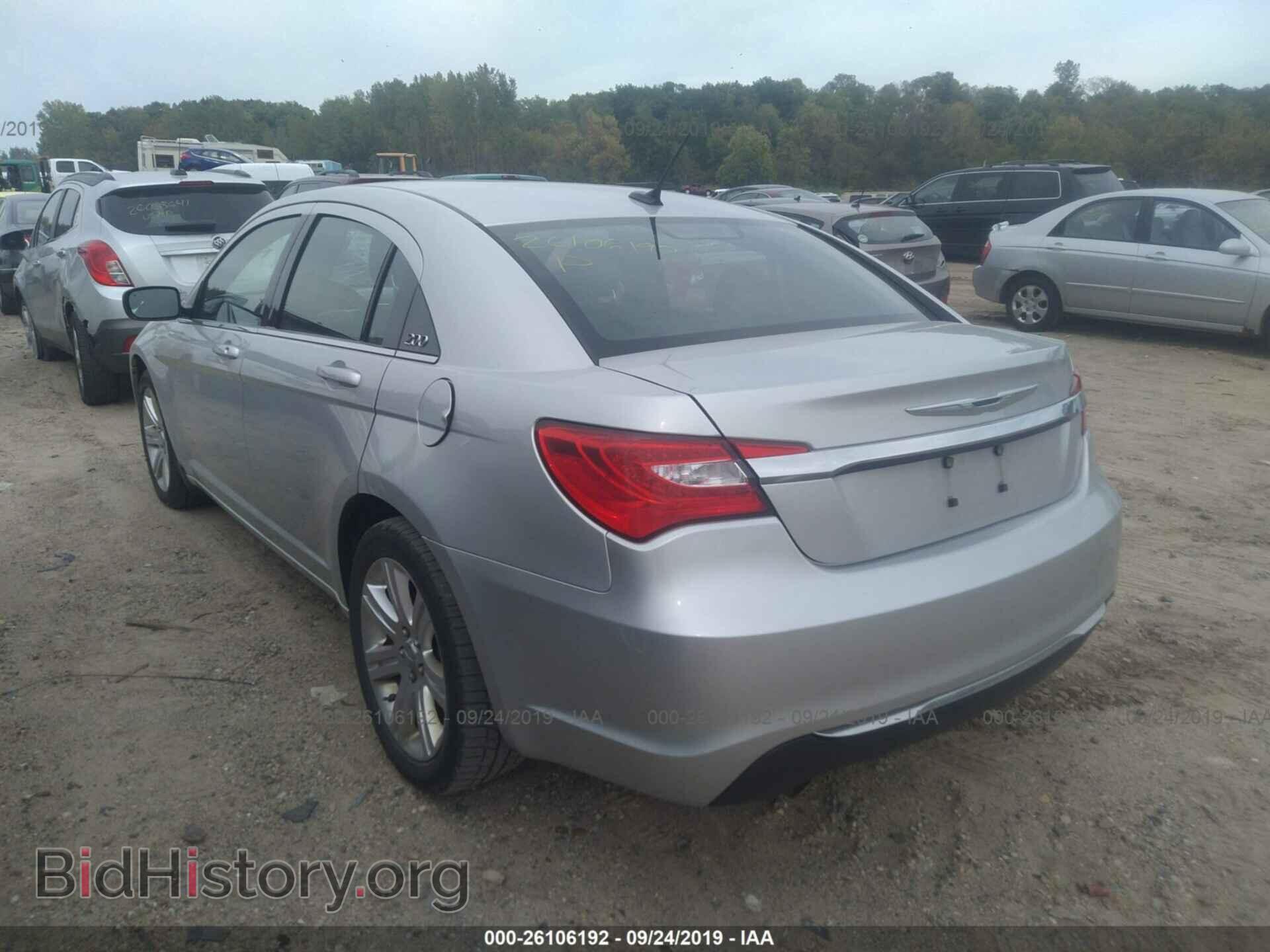 2011 CHRYSLER 200 - VIN: 1C3BC1FG2BN624337 - Фото 3