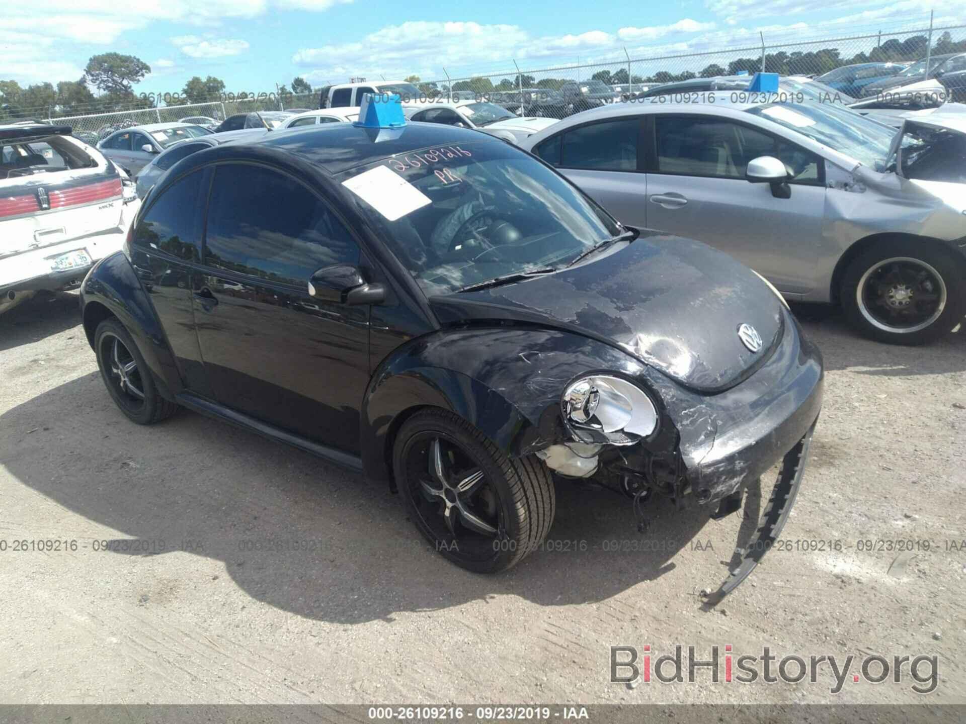 Photo 3VWPG3AG5AM018383 - VOLKSWAGEN NEW BEETLE 2010