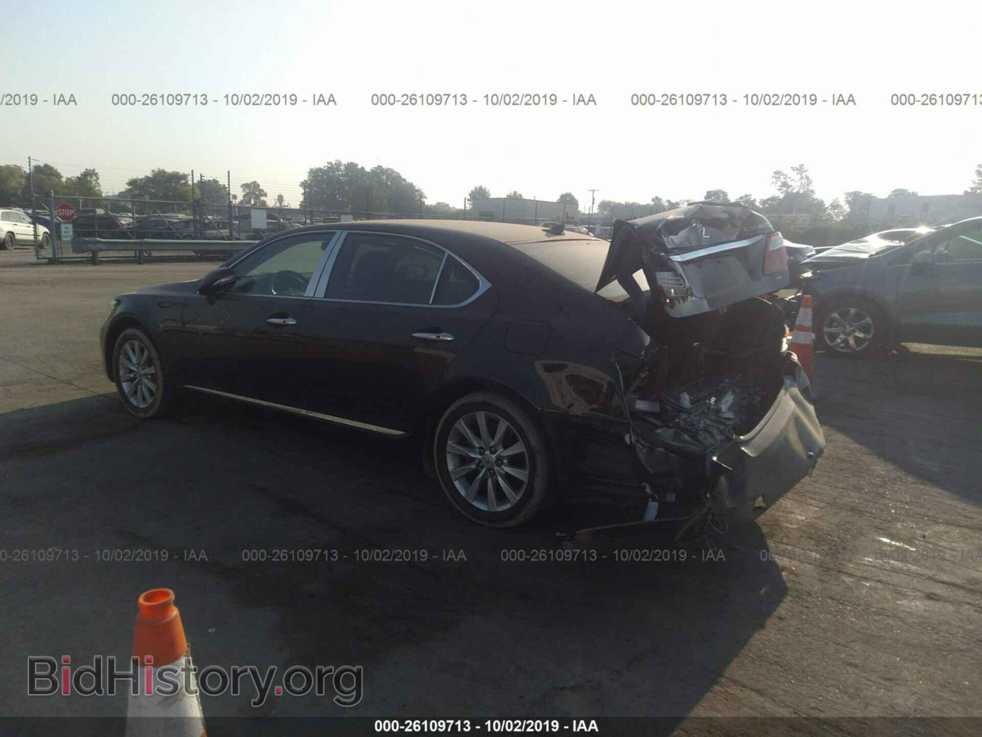 2010 LEXUS LS - VIN: JTHDL5EF0A5001431 - Фото 3
