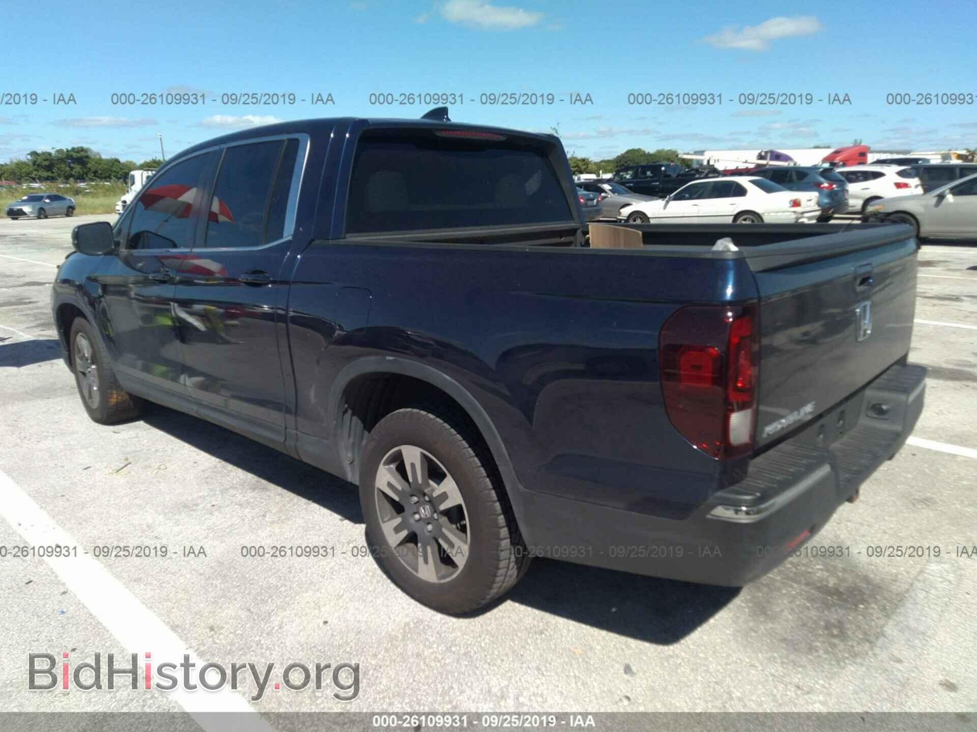 2017 HONDA RIDGELINE - VIN: 5FPYK2F6XHB009975 - Фото 3