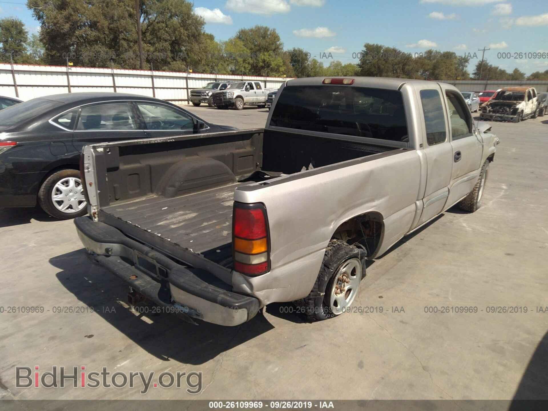 2004 GMC NEW SIERRA - VIN: 2GTEC19T041408363 - Фото 4
