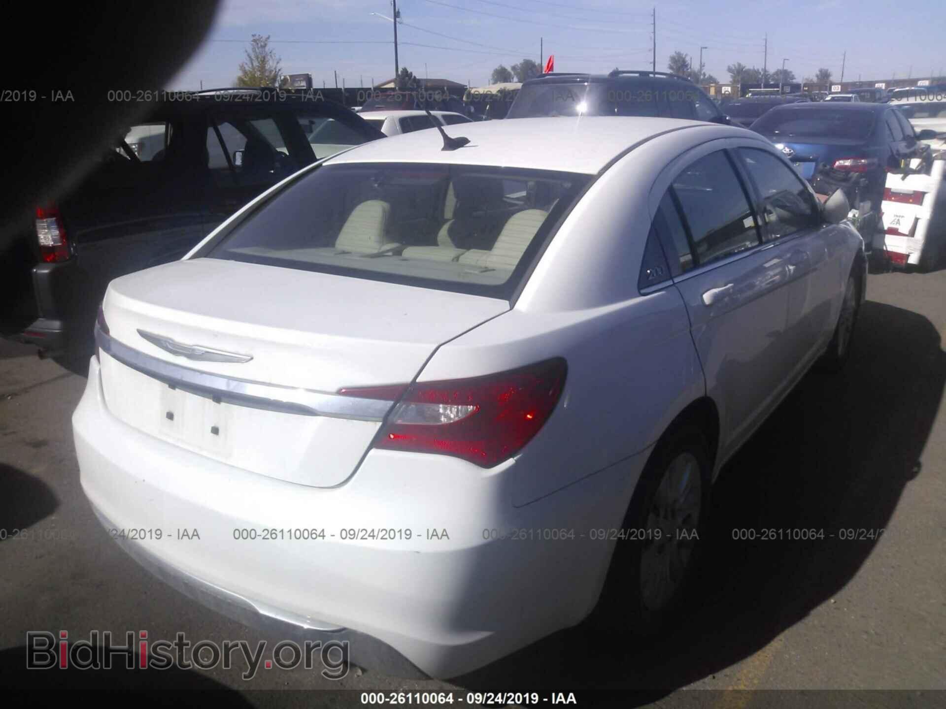 2013 CHRYSLER 200 - VIN: 1C3CCBAB7DN640185 - Фото 4