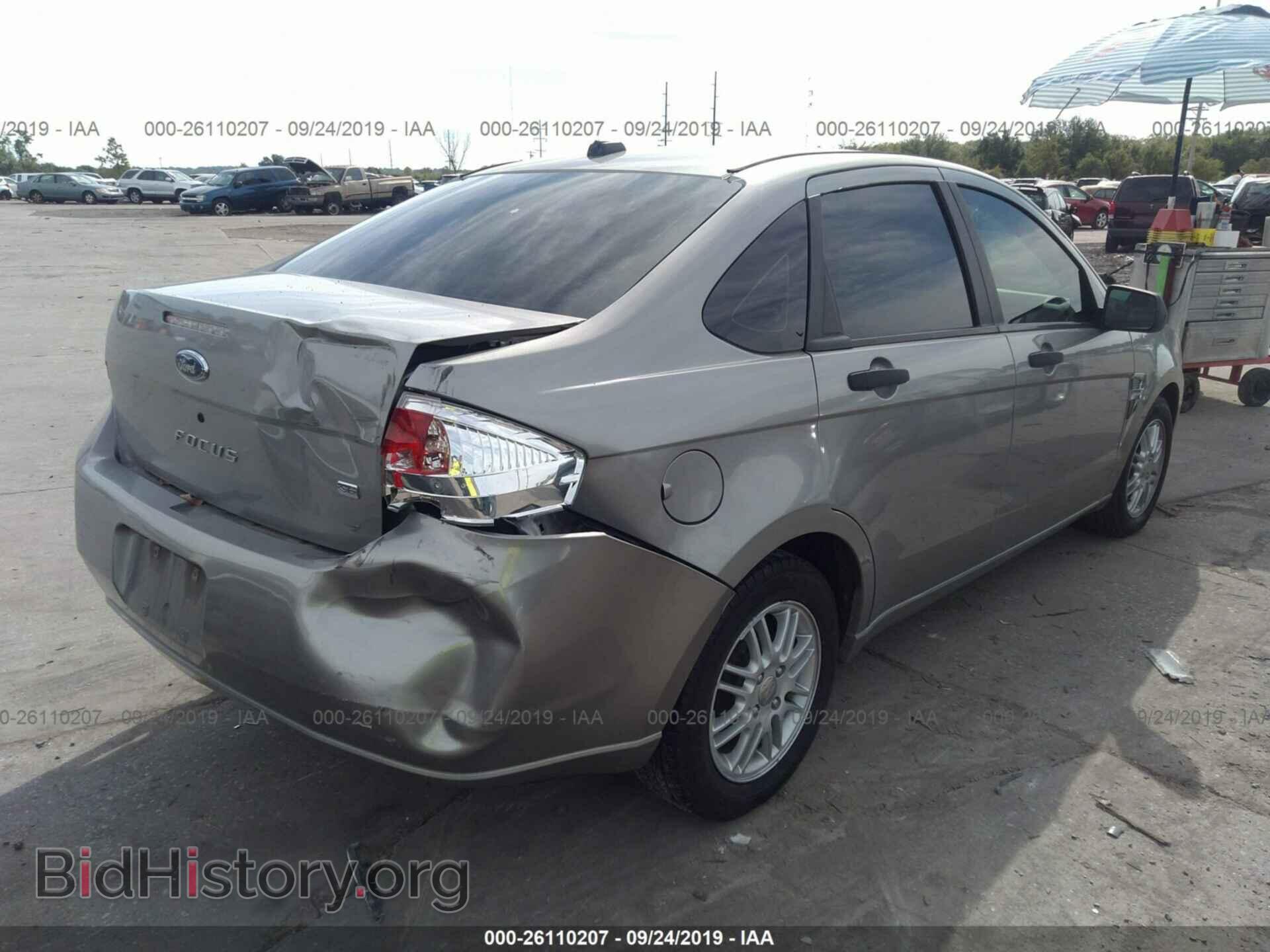 2008 FORD FOCUS - VIN: 1FAHP35N38W188564 - Photo 4