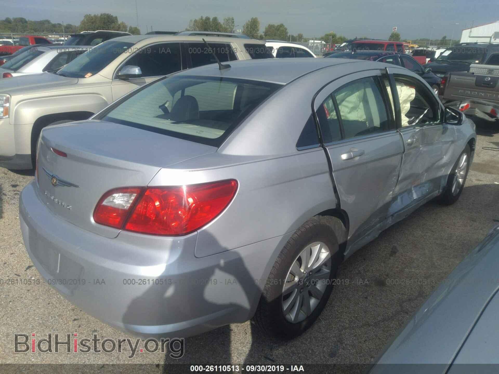 2010 CHRYSLER SEBRING - VIN: 1C3CC5FB0AN181474 - Фото 4