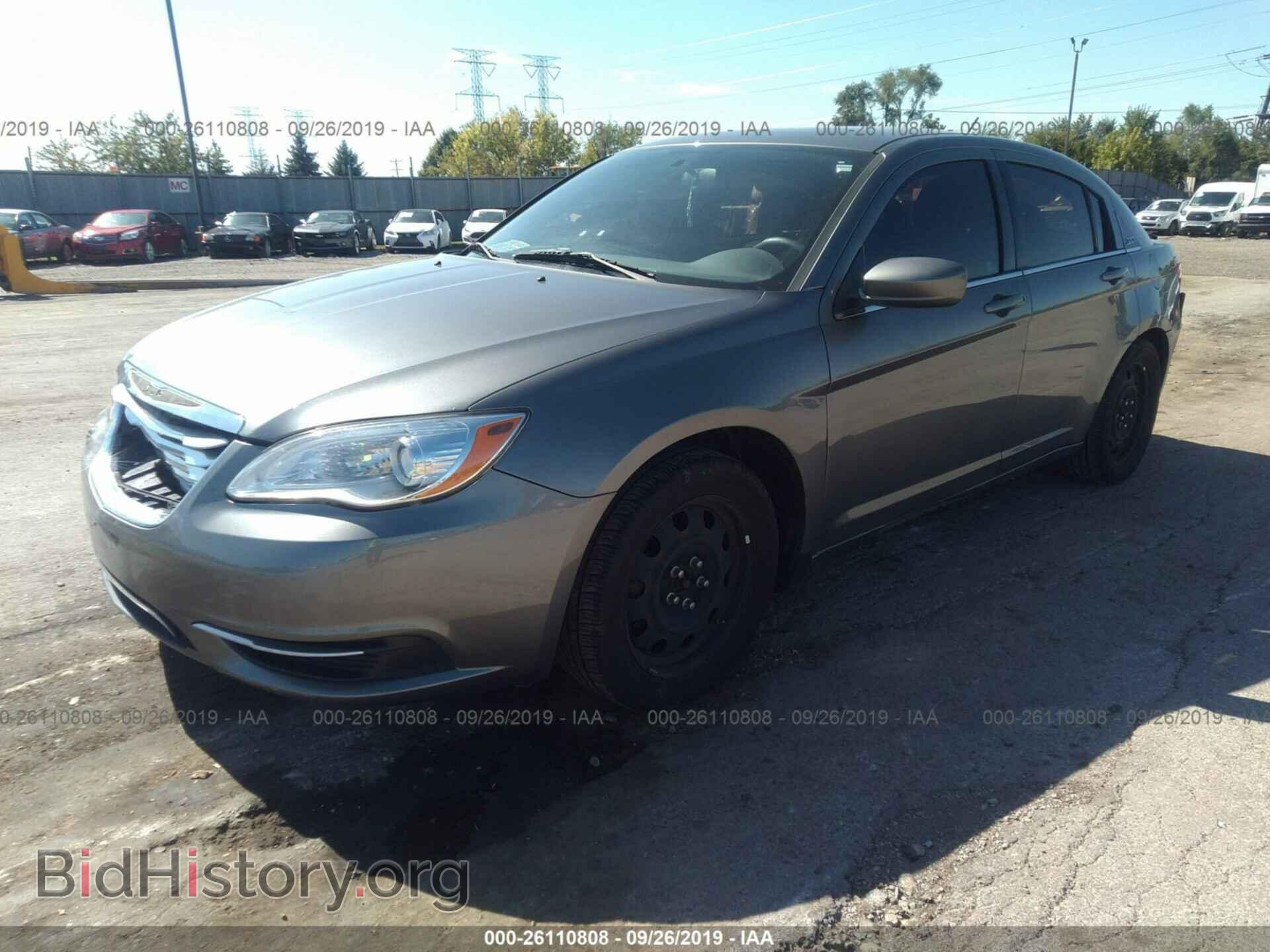 2012 CHRYSLER 200 - VIN: 1C3CCBAB2CN318942 - Photo 2
