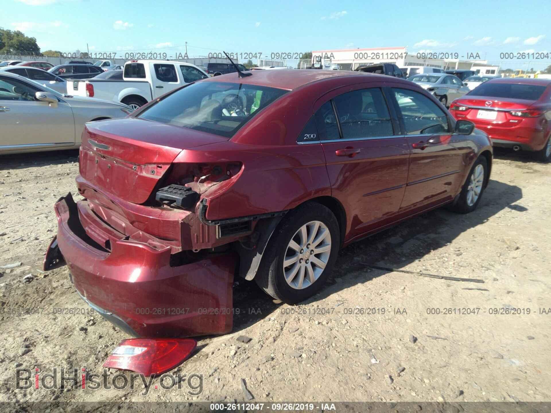 2011 CHRYSLER 200 - VIN: 1C3BC1FB8BN576055 - Фото 4