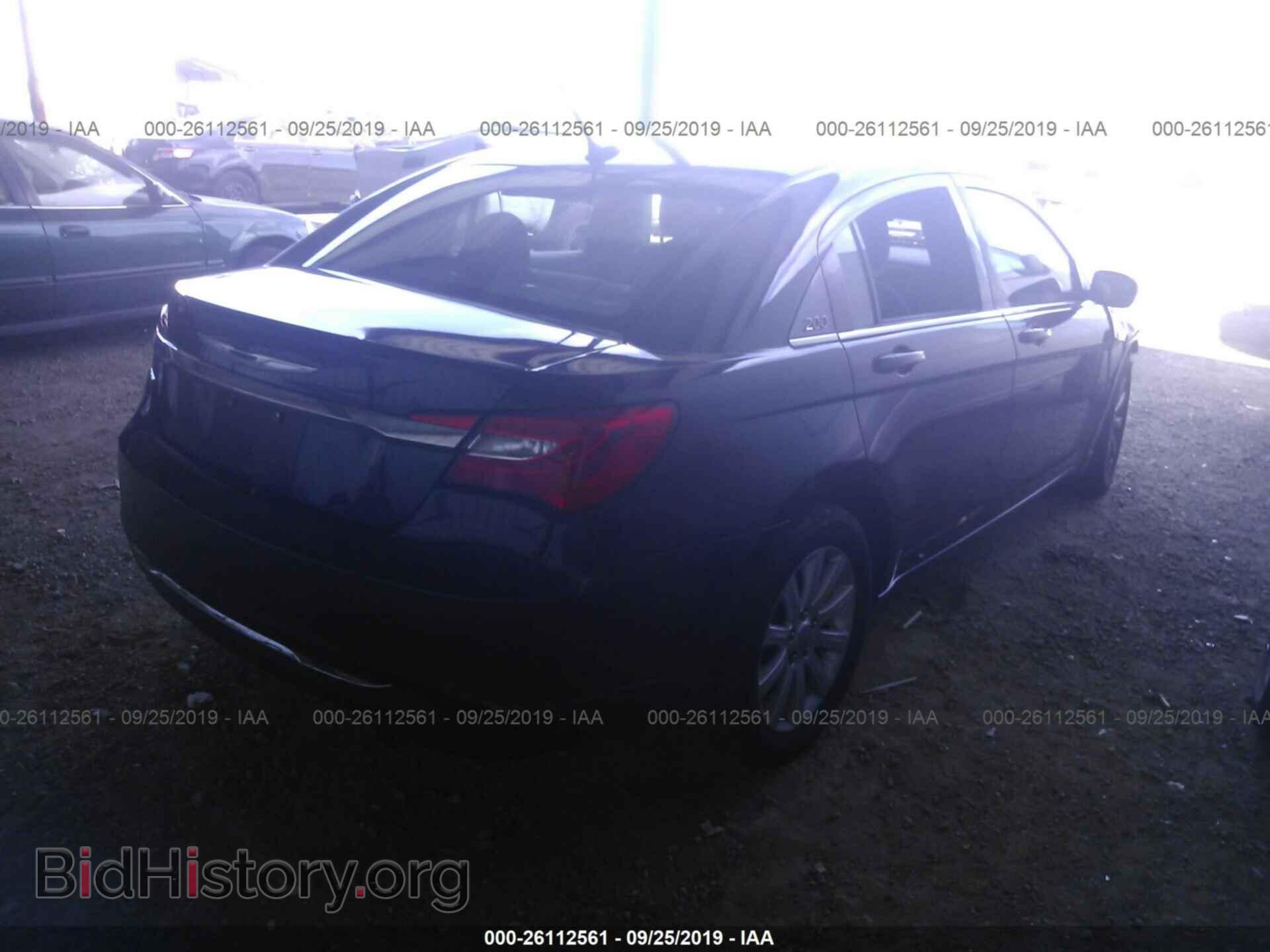 2011 CHRYSLER 200 - VIN: 1C3BC1FB6BN593002 - Photo 4
