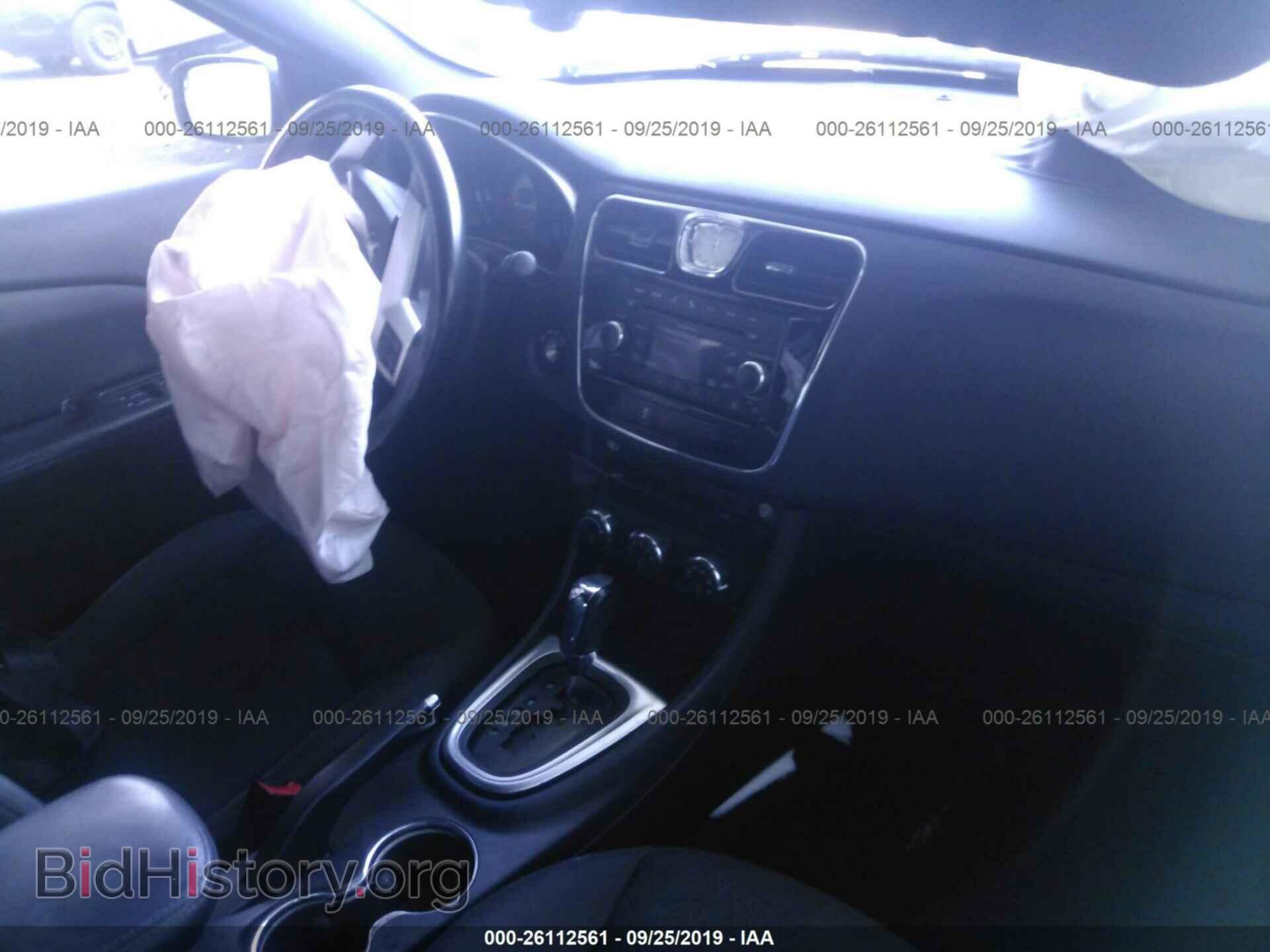 2011 CHRYSLER 200 - VIN: 1C3BC1FB6BN593002 - Photo 5