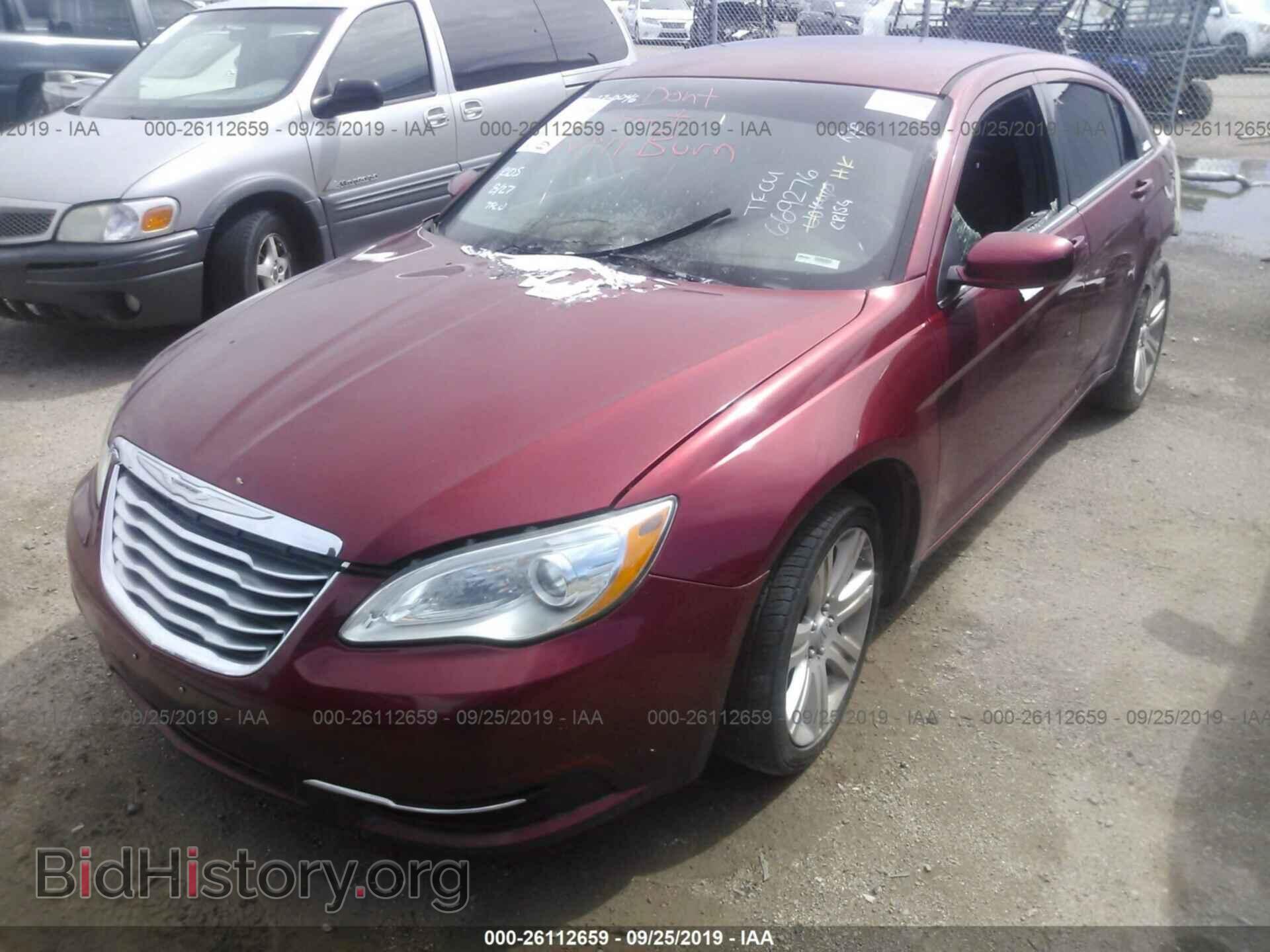 2013 CHRYSLER 200 - VIN: 1C3CCBAB1DN669276 - Photo 2