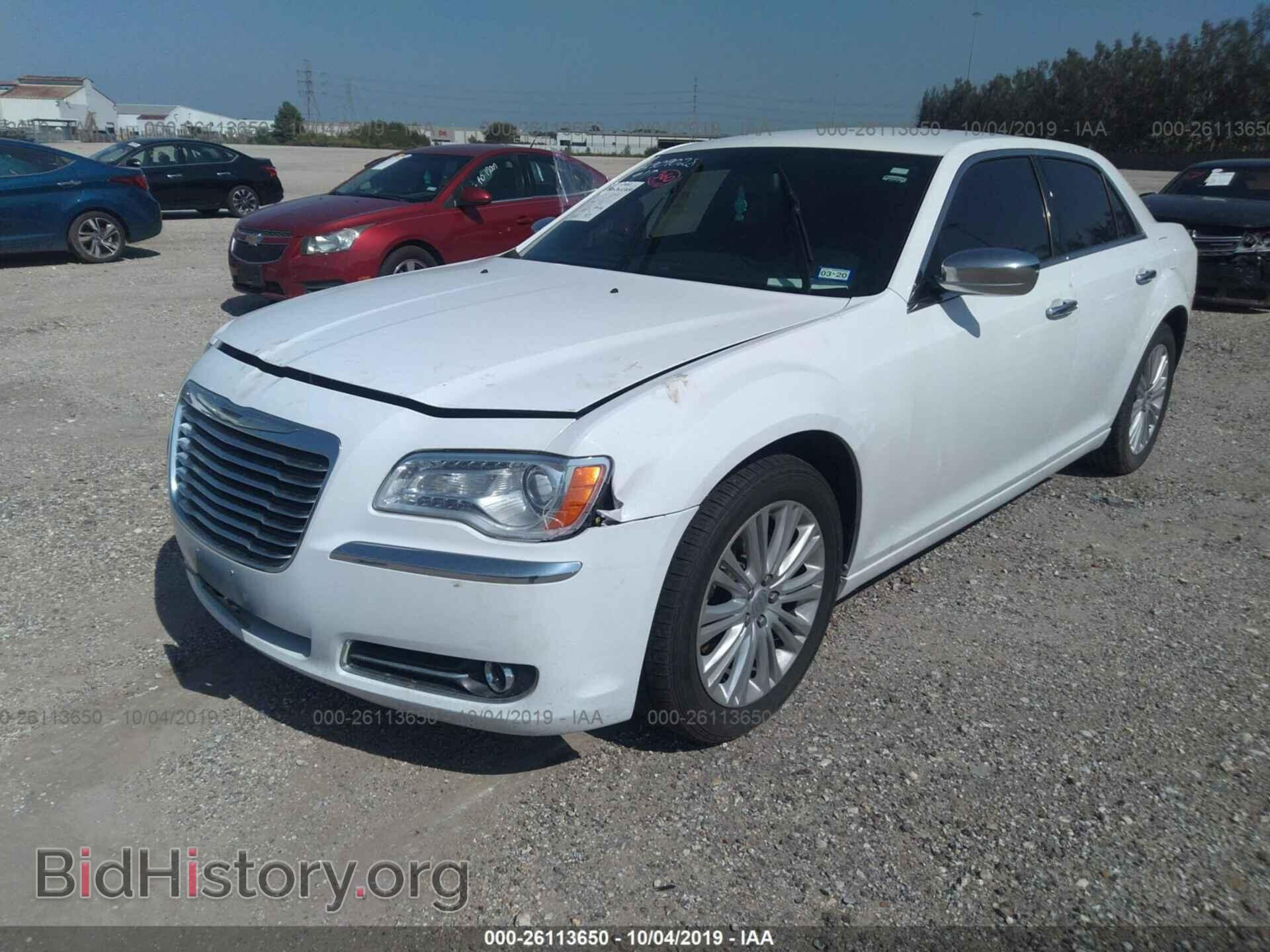 2013 CHRYSLER 300C - VIN: 2C3CCAKTXDH665561 - Фото 2
