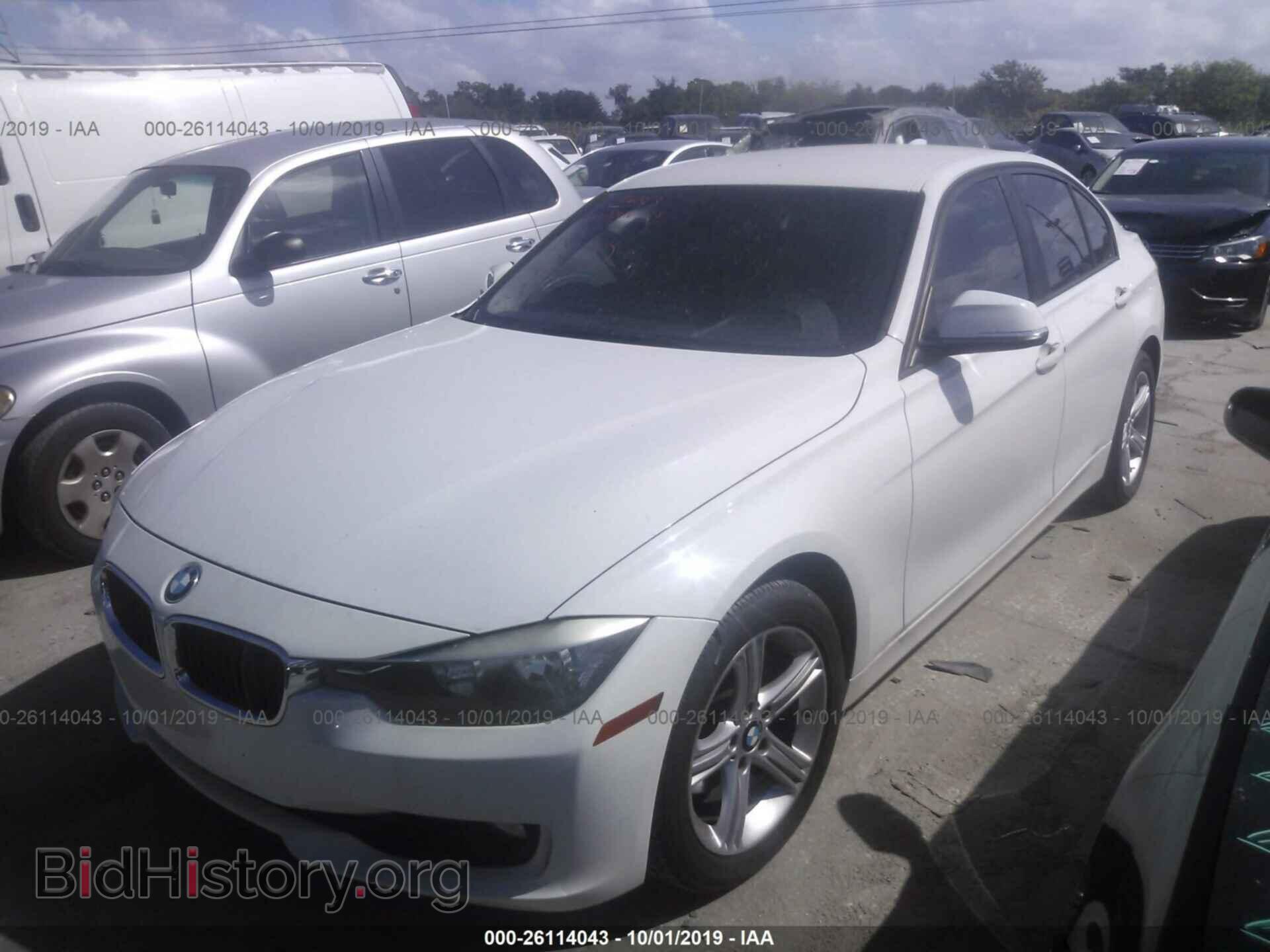 2013 BMW 328 - VIN: WBA3A5G58DNP22508 - Фото 2