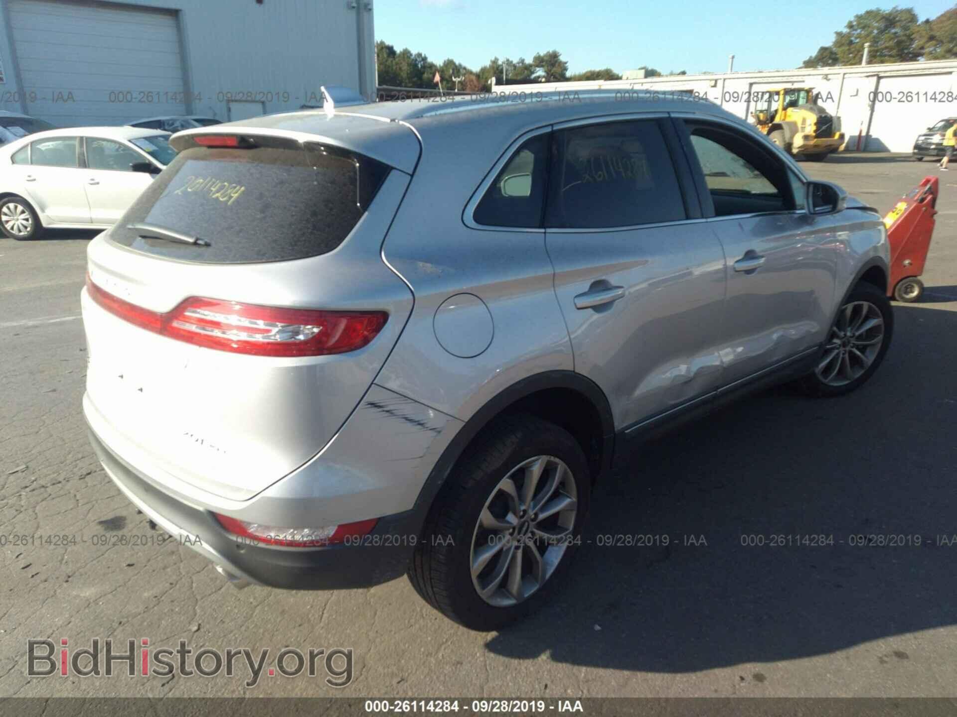 2017 LINCOLN MKC - VIN: 5LMCJ2D95HUL71411 - Photo 4