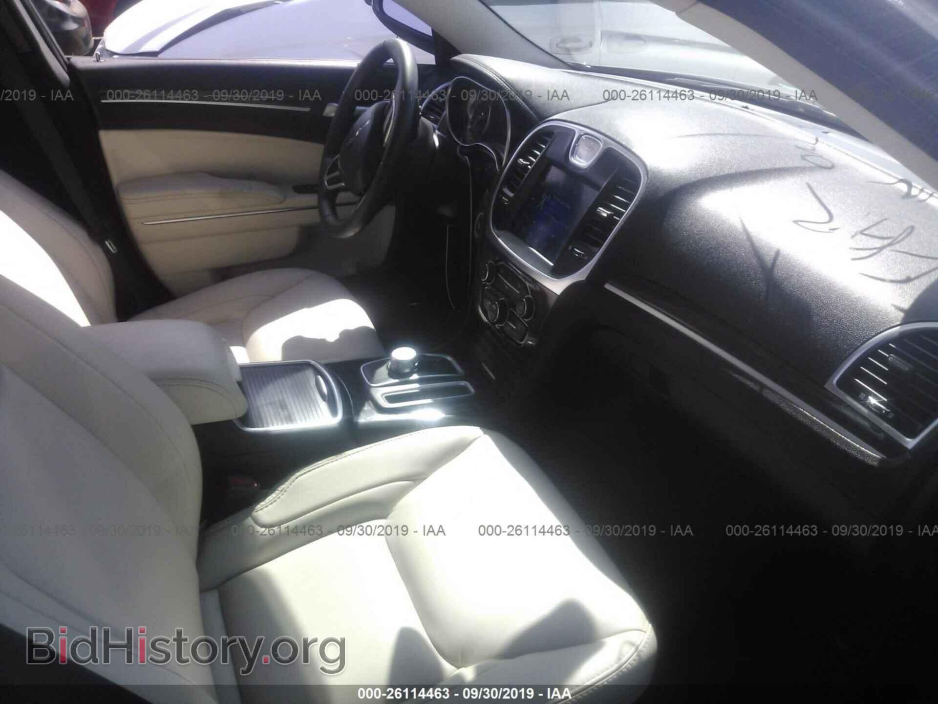 2017 CHRYSLER 300 - VIN: 2C3CCAAG8HH609922 - Фото 5
