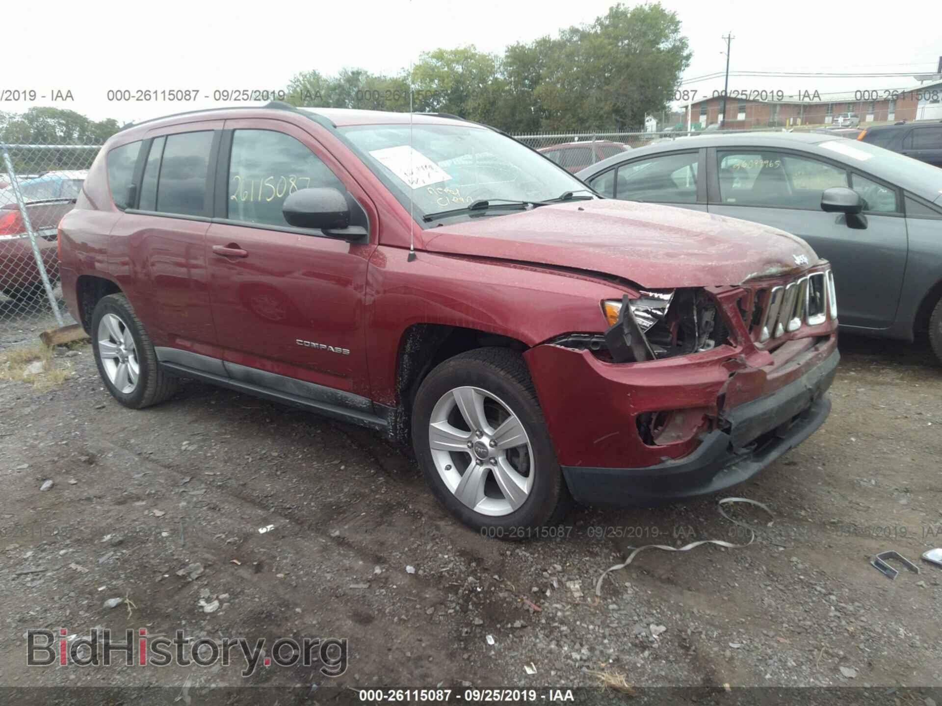 Photo 1J4NT1FB9BD138699 - JEEP COMPASS 2011